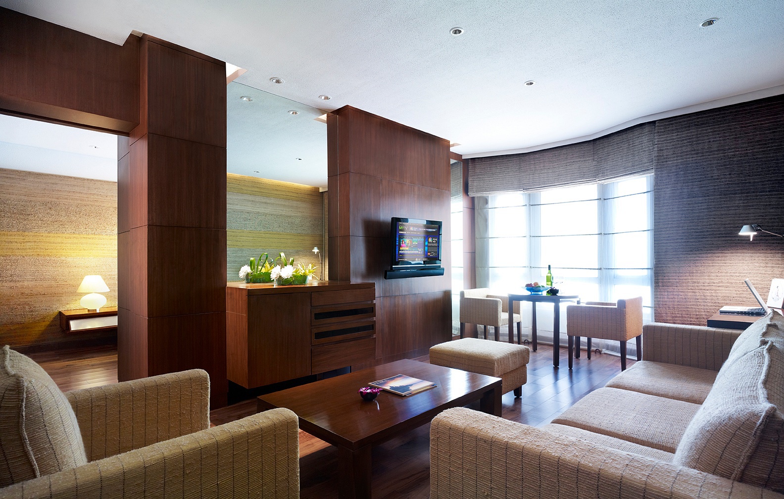 PRE TEMP SUITE 27.jpg