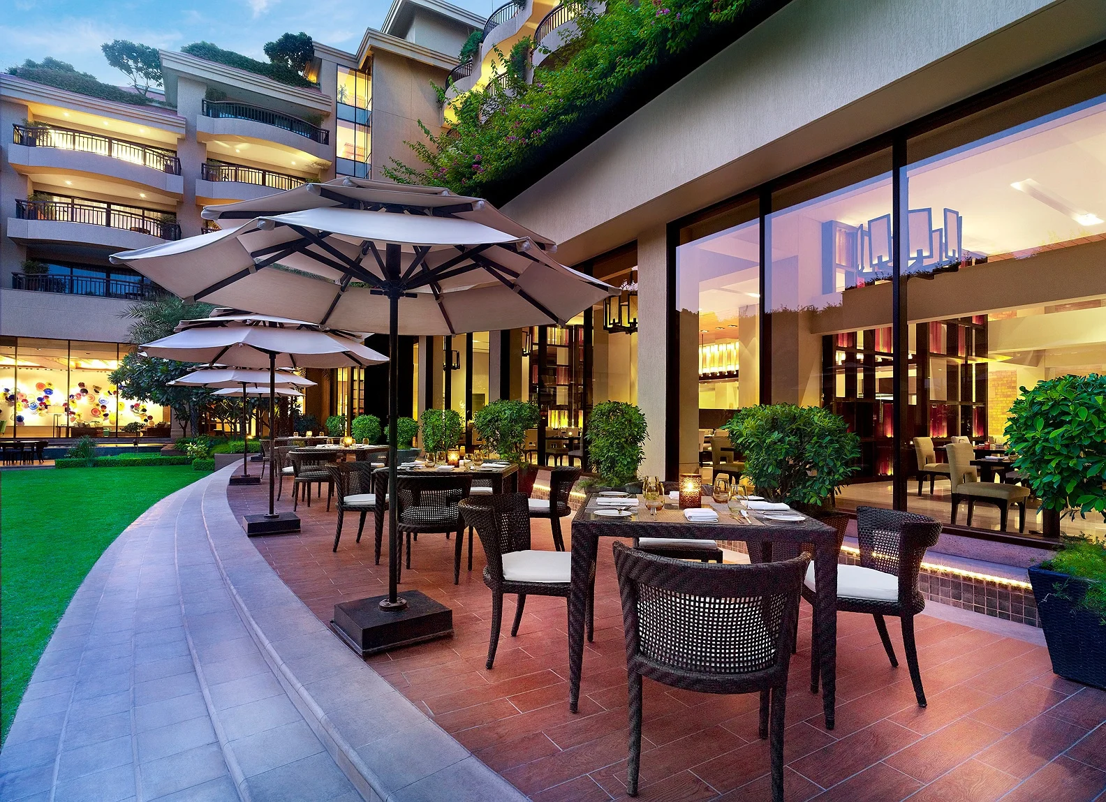 OASIS ALFRESCO 28.jpg