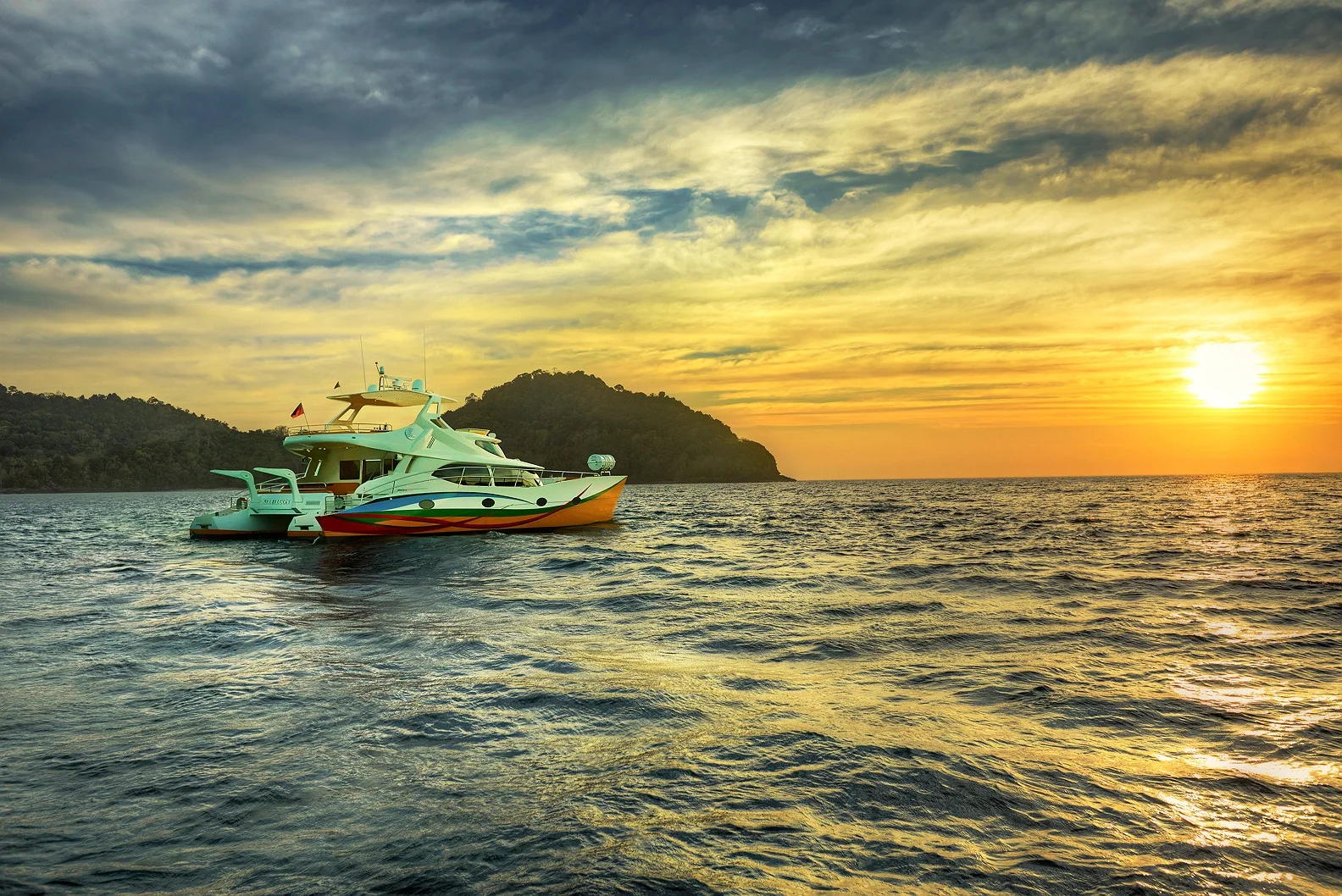 SUNSET CRUISE 86_7_8_tonemapped.jpg