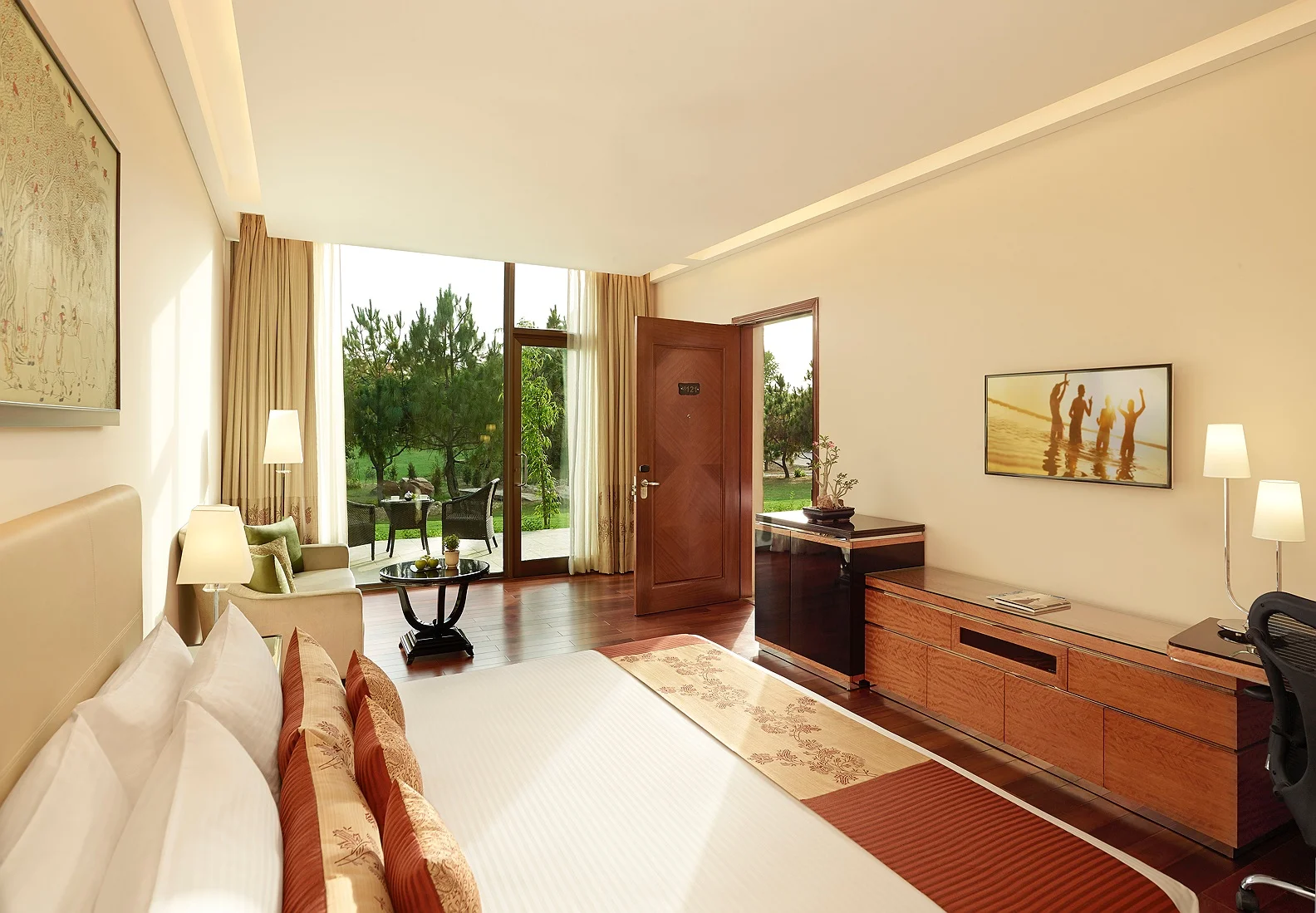 DELUXE RESORT ROOM A 72 MAIN.jpg