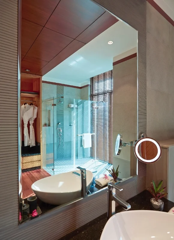 BATHROOM 25 MAIN.jpg