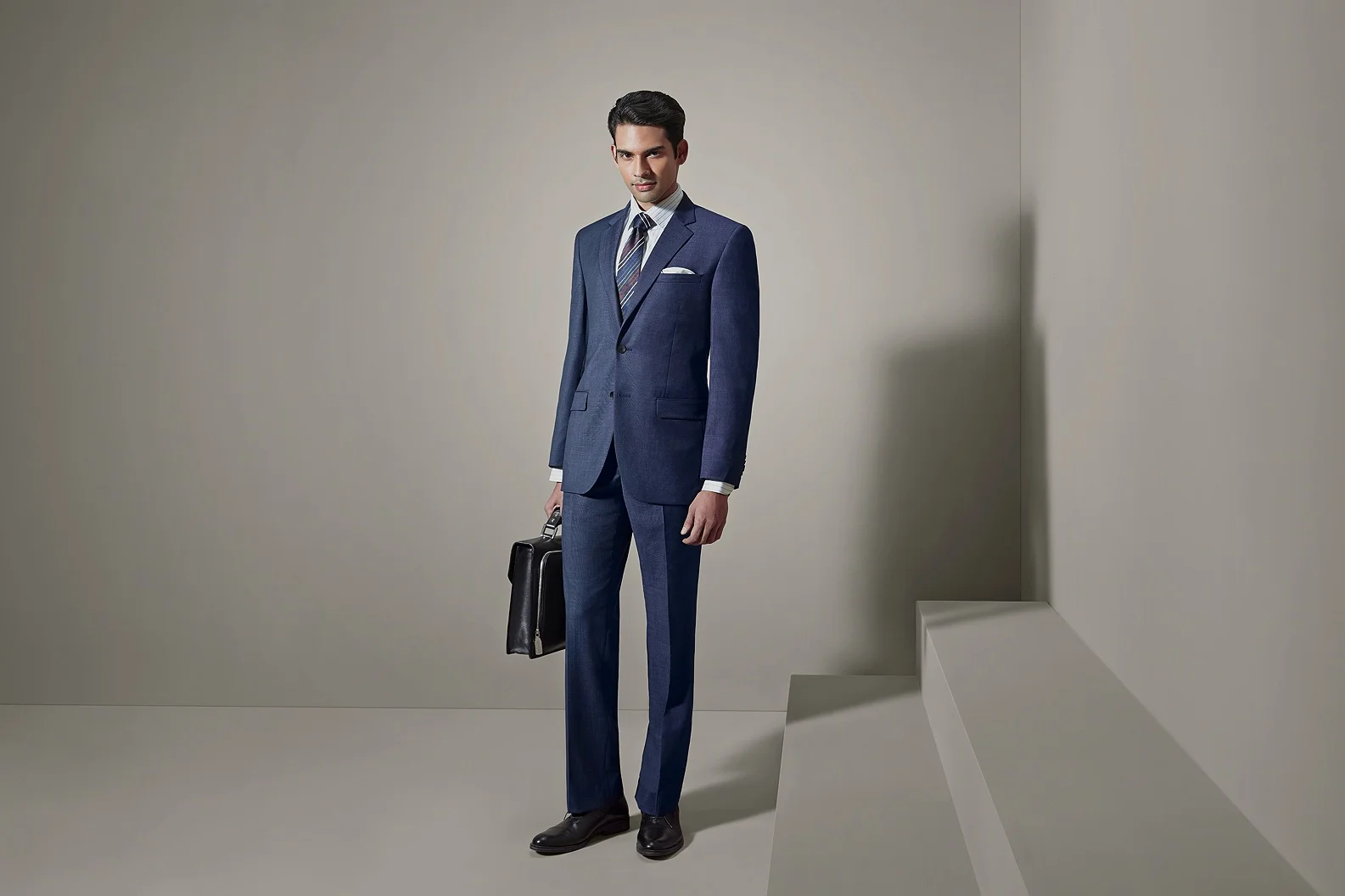 RAYMOND AW 14_0015_AW 7 1062.tif.jpg