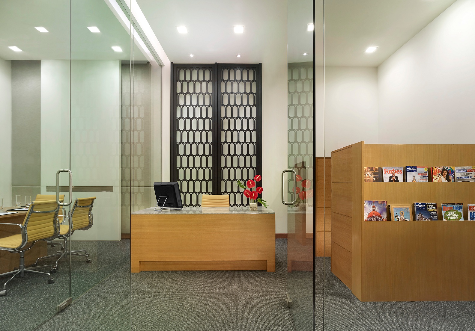 BUSINESS CENTRE 169.jpg