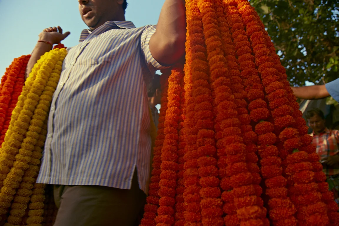 EXPLORE FLOWER MARKET 2.jpg