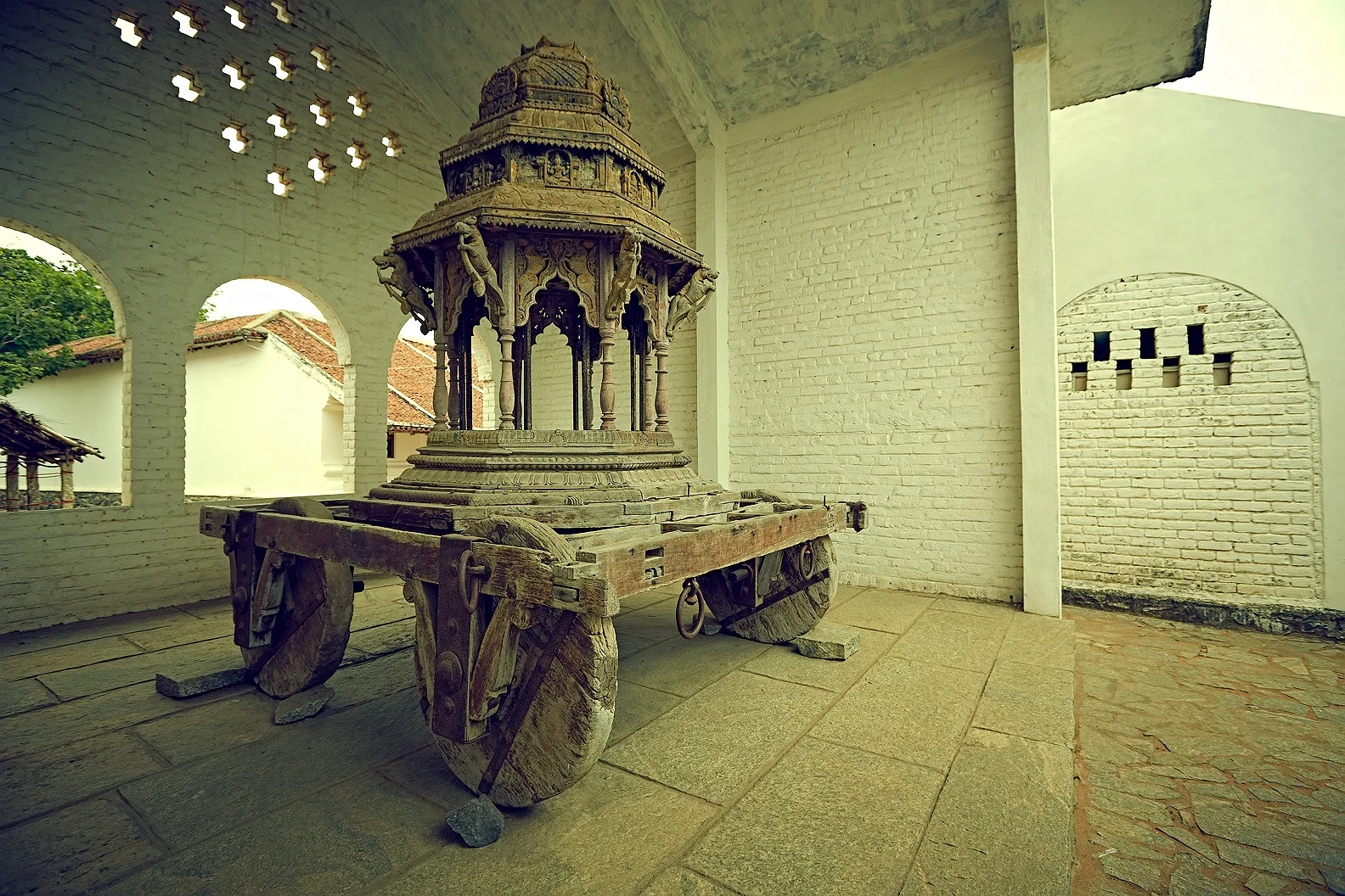 EXPLORE DAKSHINCHITRA 17.jpg