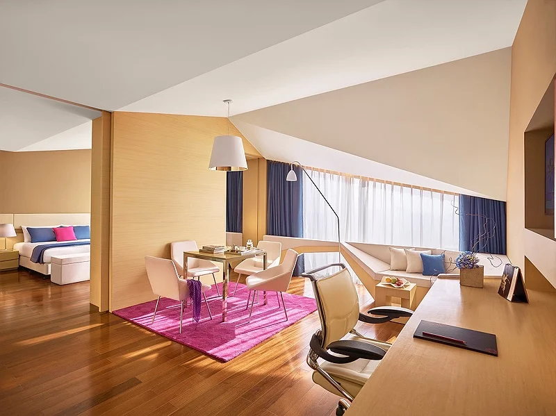 2 BAY SUITE 94 main.jpg