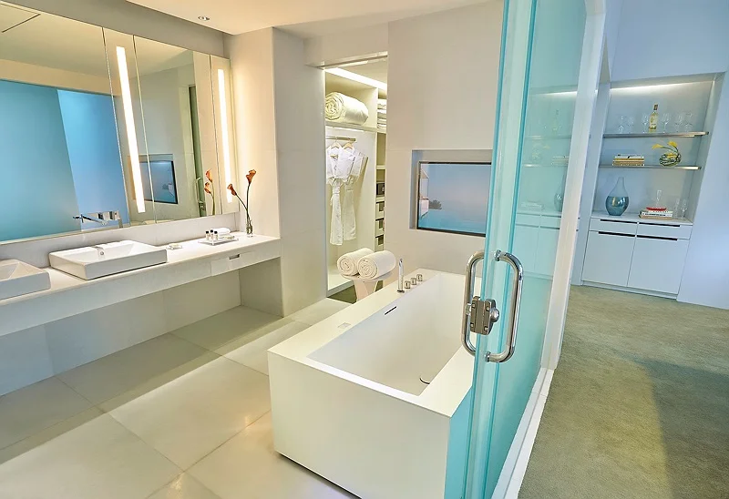 PRESIDENTIAL SUITE B 542.jpg