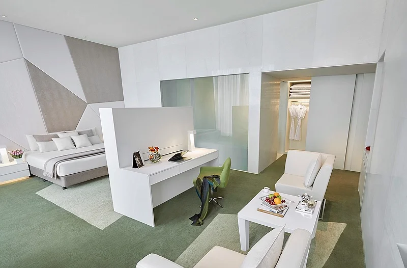 PRESIDENTIAL SUITE BEDROOM 812 main.jpg