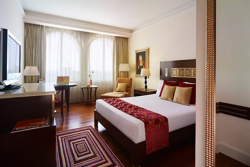 ROOM EXE 402 1204B.jpg