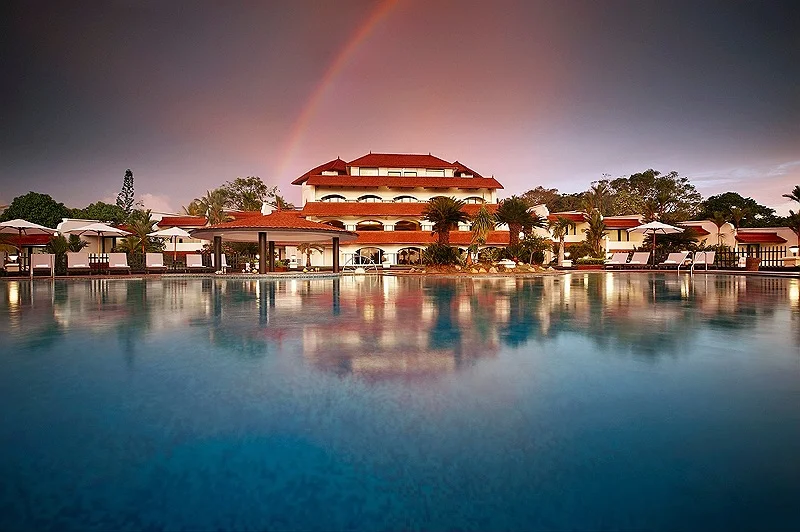 V-POOL FACADE 106.jpg