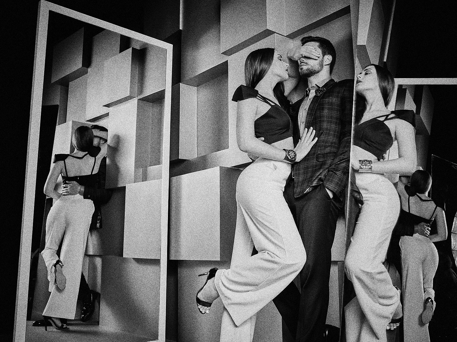 SD CHECKS  130120 844 1-bw.jpg