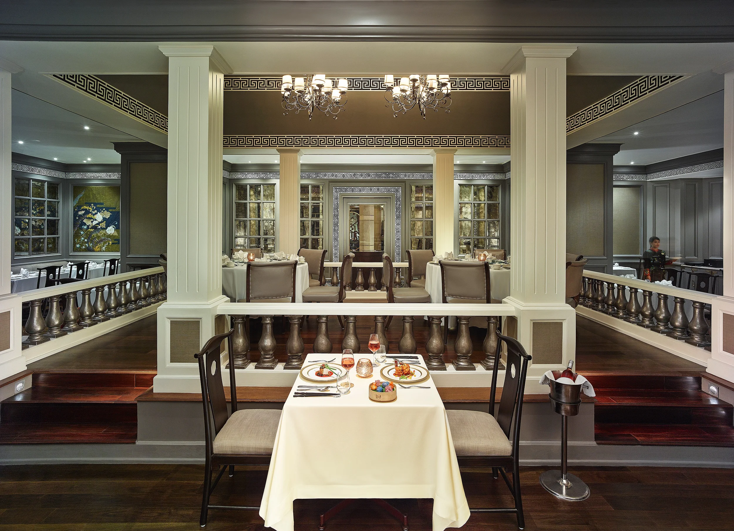 CHINOISERIE 50 main Panorama.jpg