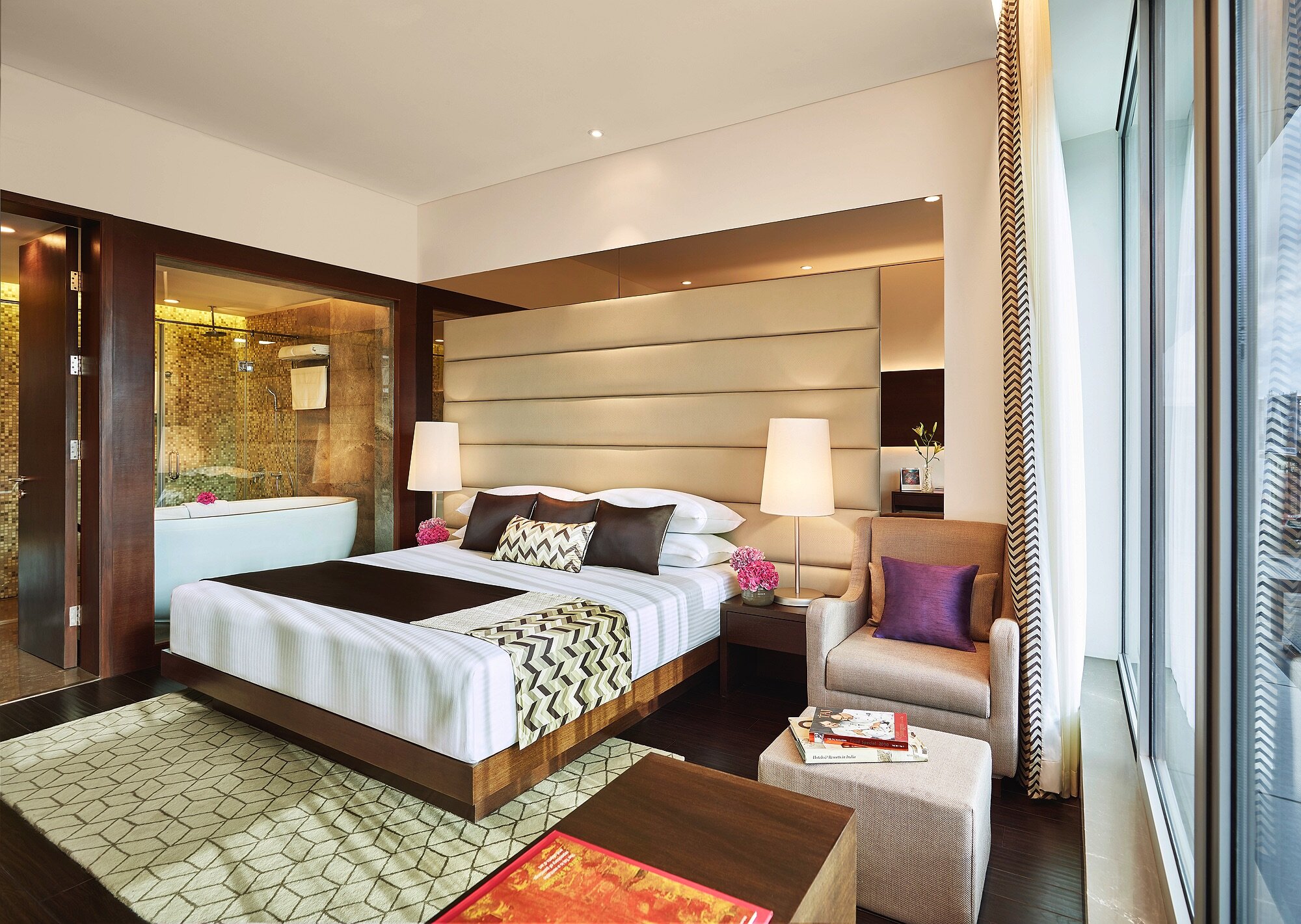 SUITE B 560 MAIN.jpg