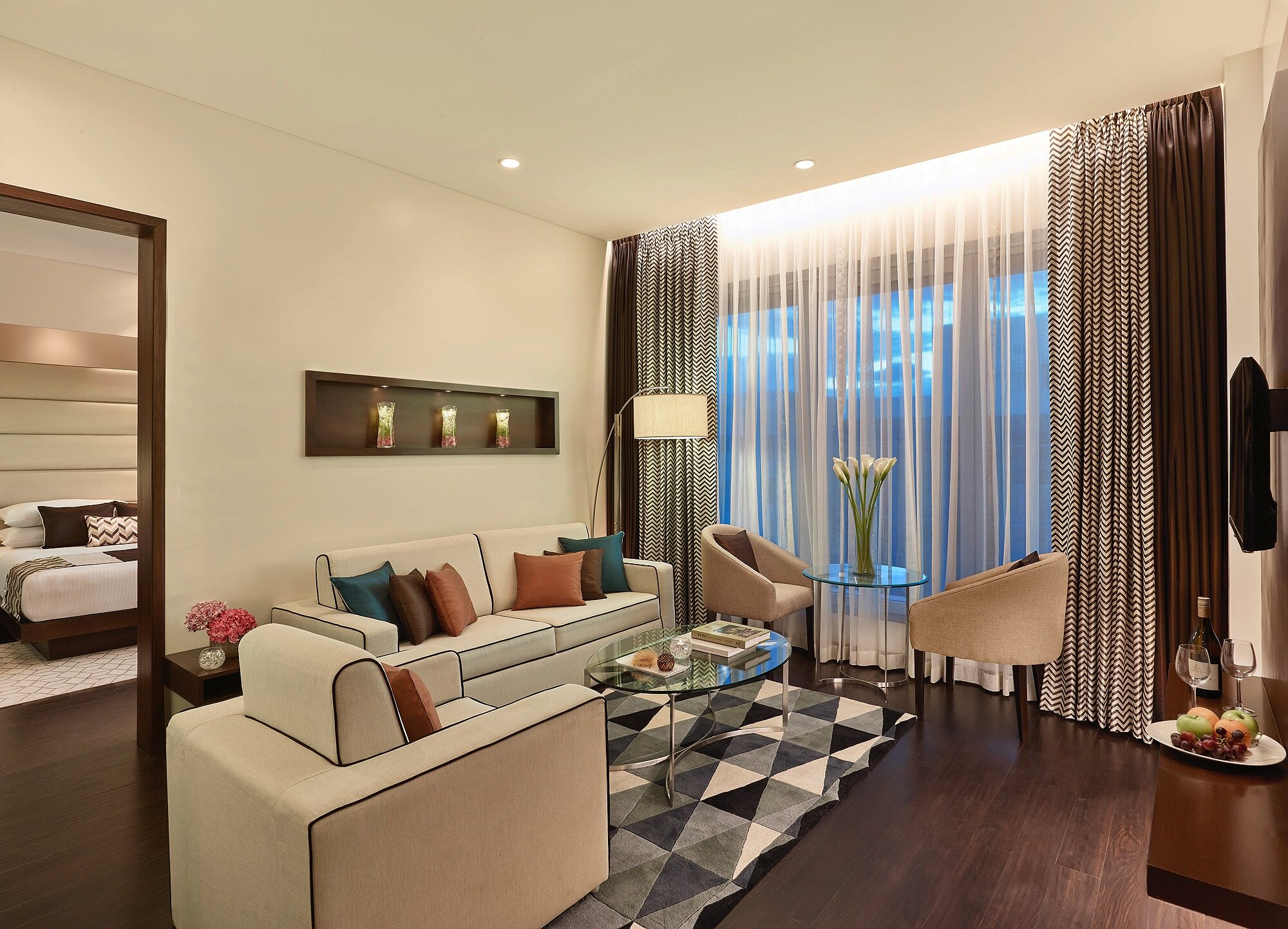 SUITE B 597 MAIN.jpg