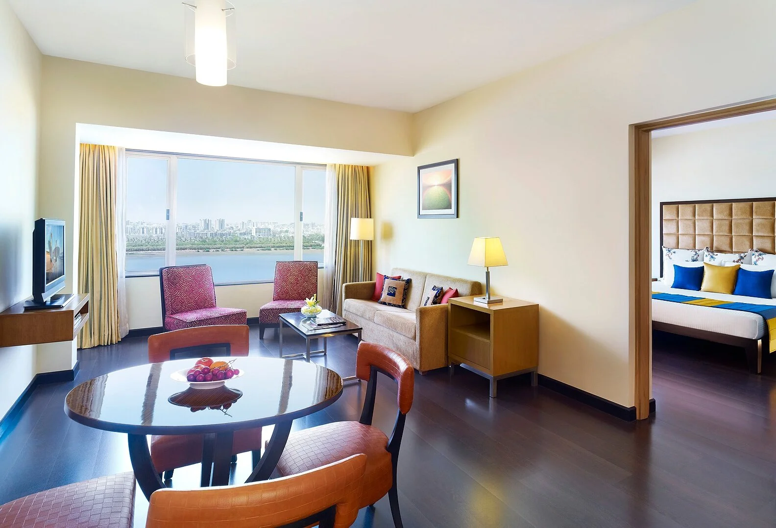 EXECUTIVE SUITE 40.jpg