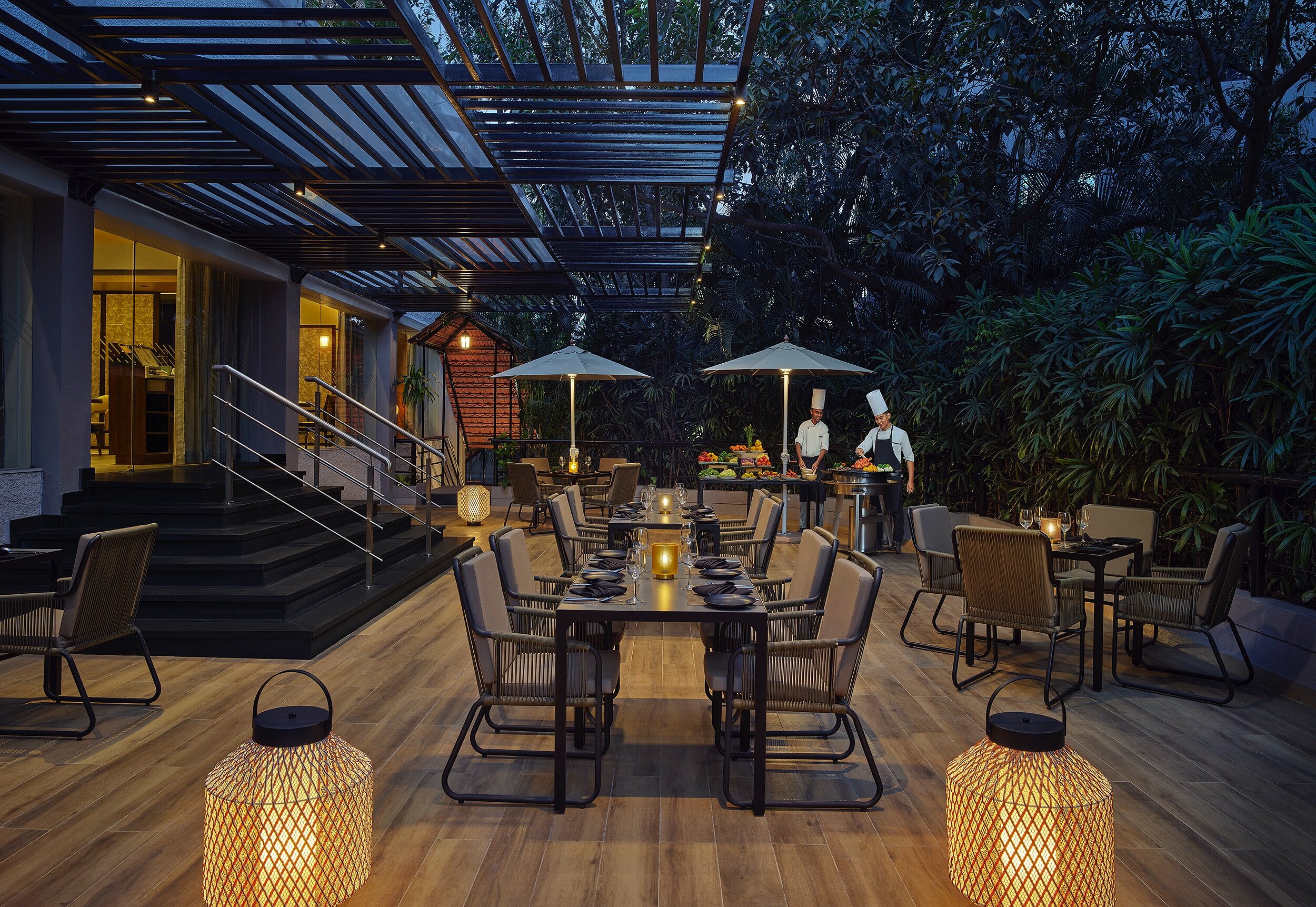 MYNT ALFRESCO 119 Panorama copy.jpg