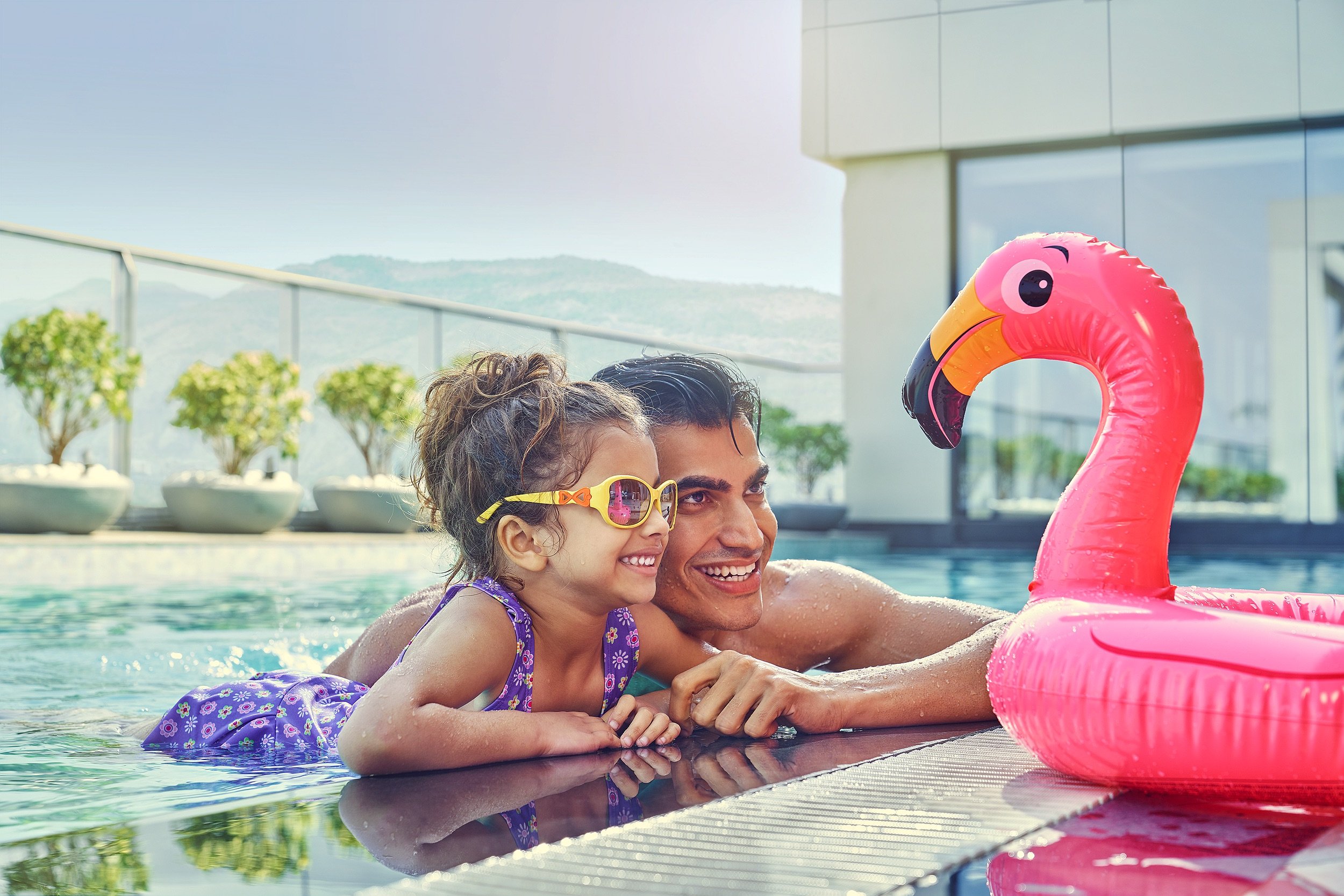 POOL KID N FATHER 788.jpg