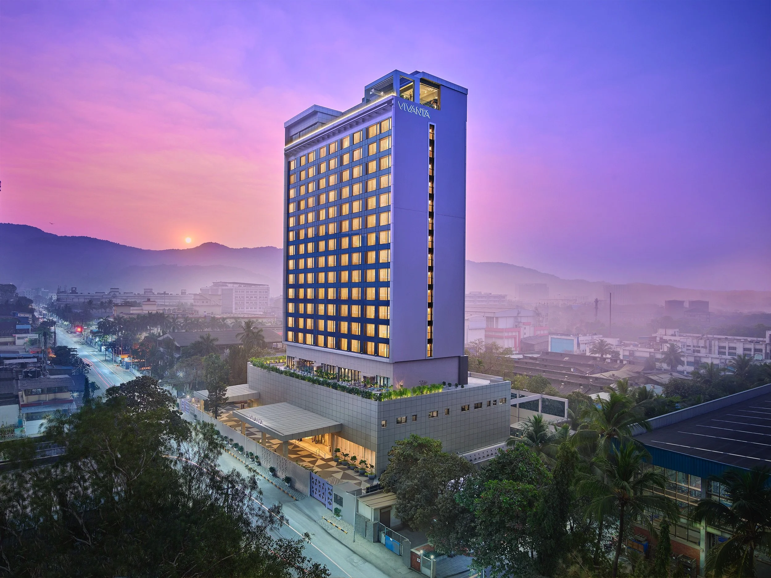 FACADE MTNL ANGLE10754 SKY NORMAL .jpg