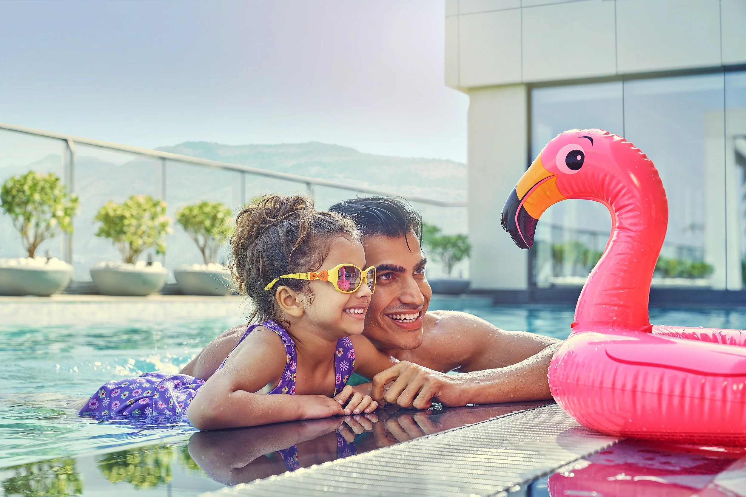 POOL KID N FATHER 788.jpg