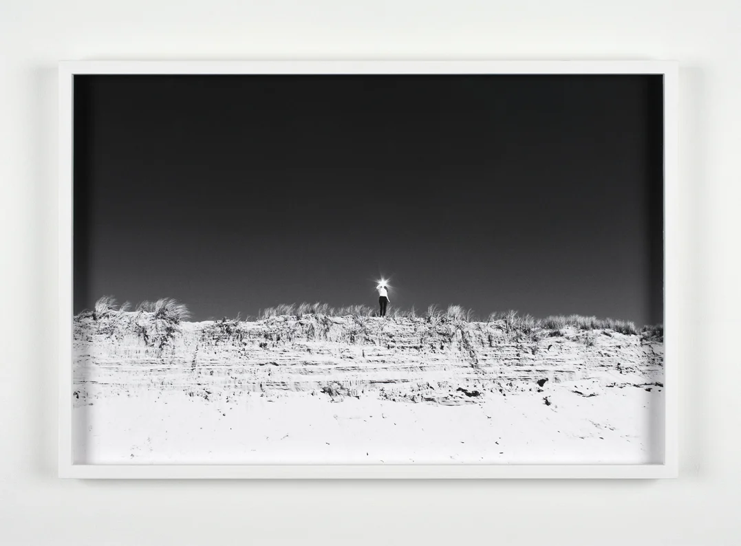 Caroline Corbasson, "Signals II (Sending signals to vast emptiness and waiting for a reaction)", 2014