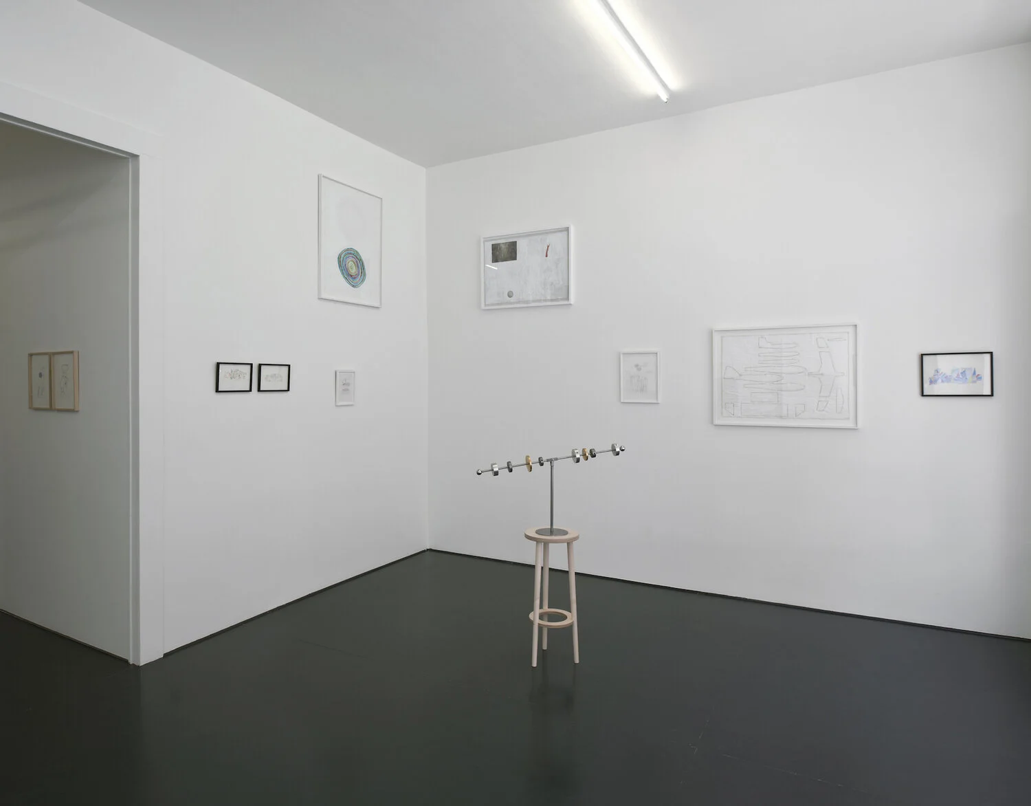 Vue de l'exposition "Constellations ordinaires #4", 2015, Galerie Laurence Bernard