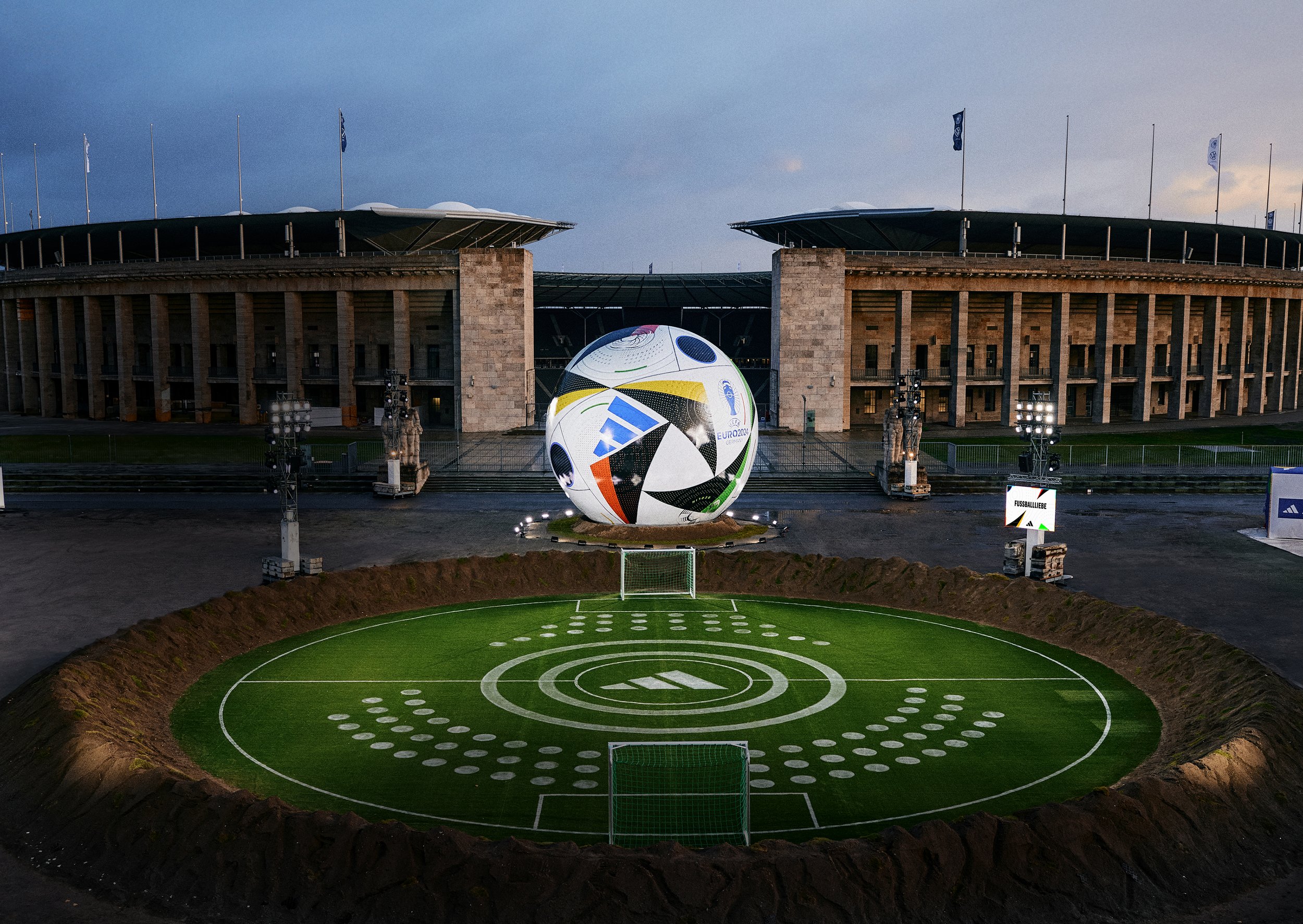  Normally match ball launches are drab, dull affairs. So we literally made the world's biggest ball drop.  Creating huge spectacle for Berlin and Germany to take part in. 