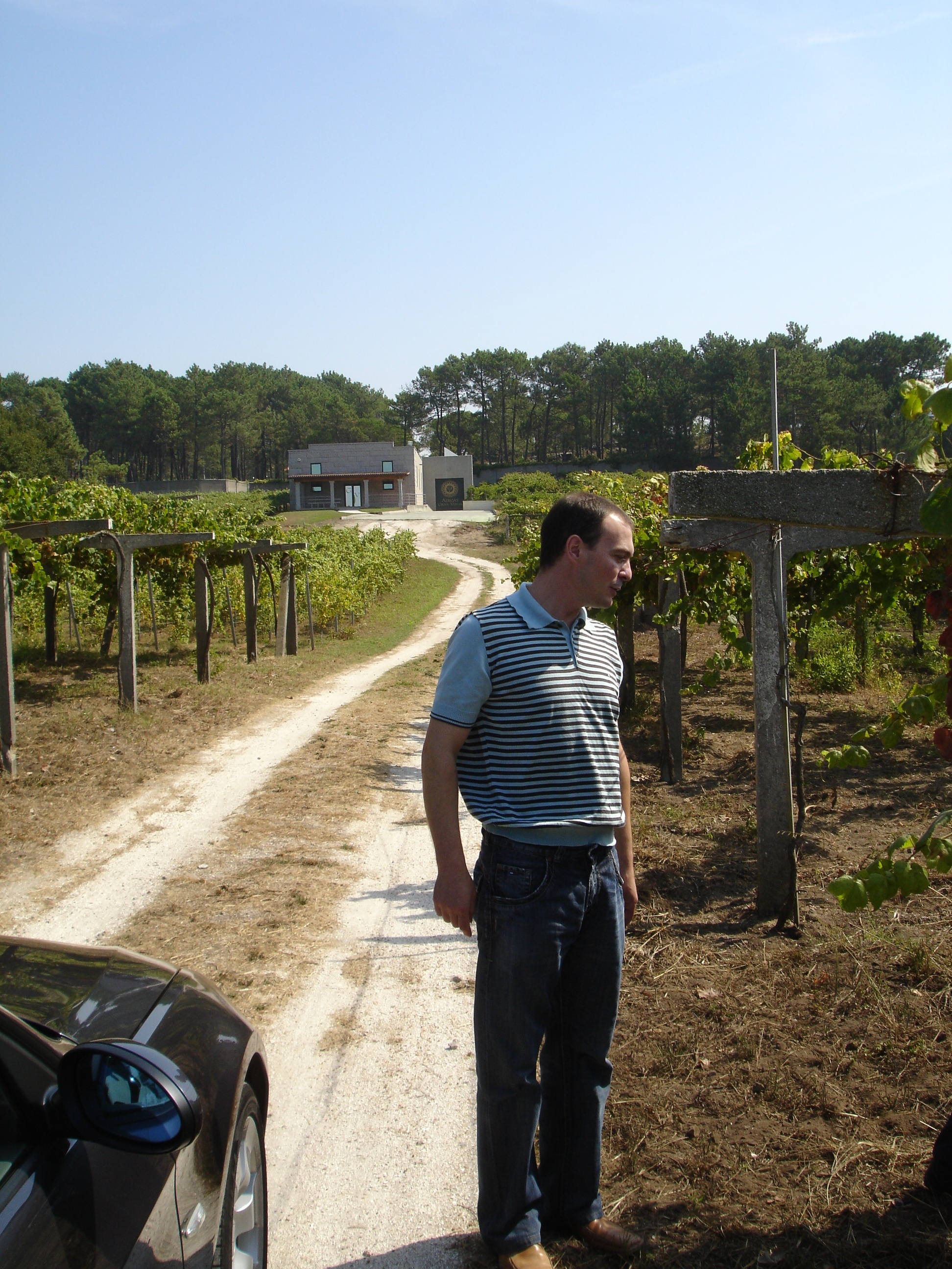 Enrique Pinero owner and winemaker - Copy.JPG