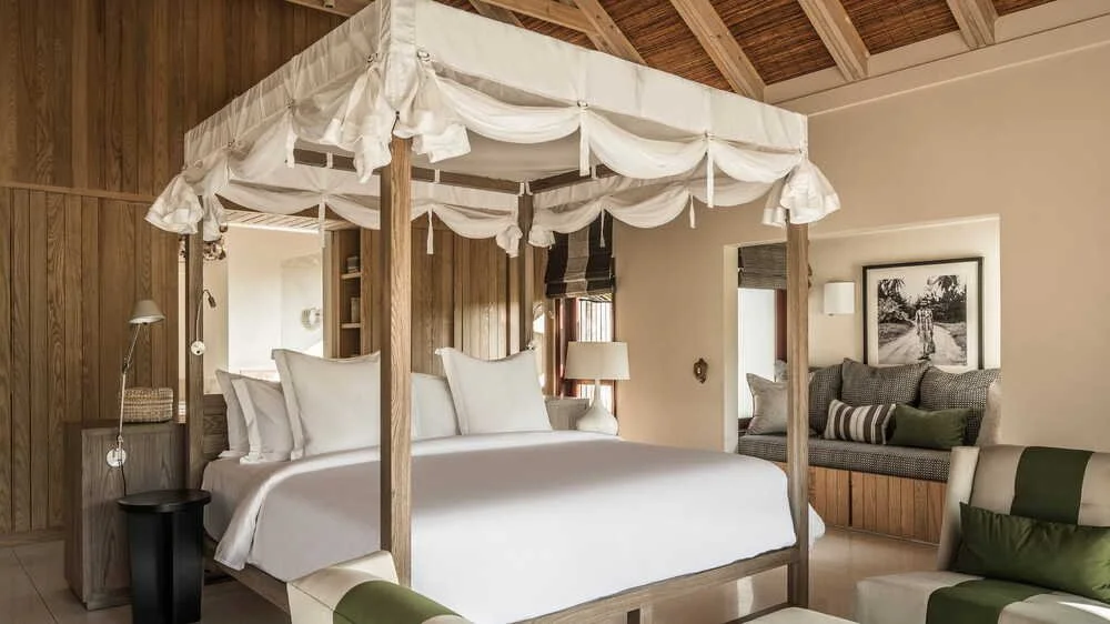 5 bedroom Residence Desroches 02.jpg