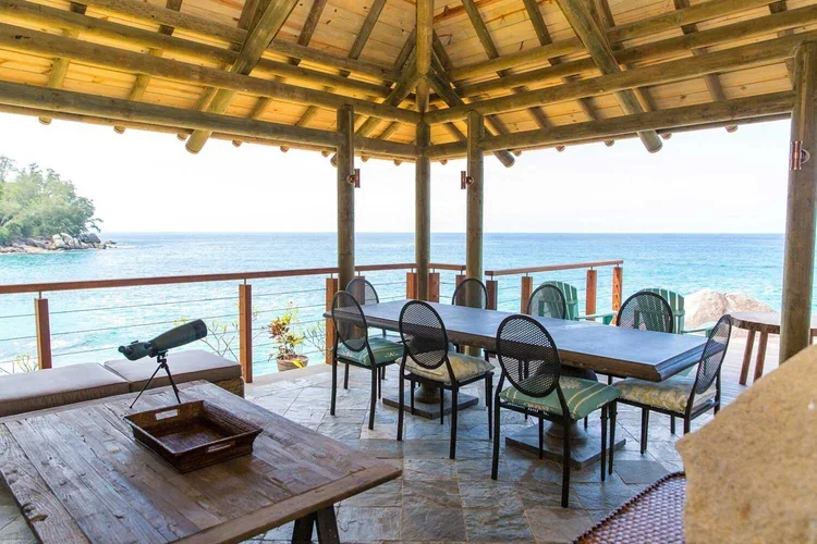 villa-mahe-outside-seating.webp