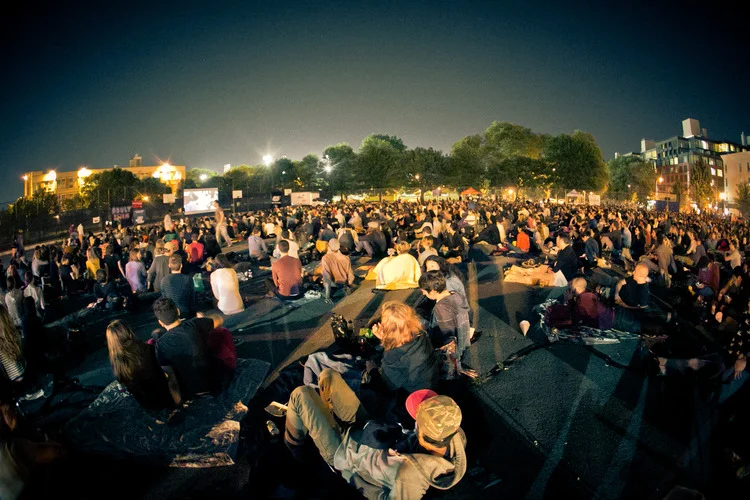 Summerscreen+-+Brooklyn+Mag+-+Crowd+Shots+(43+of+46).jpg