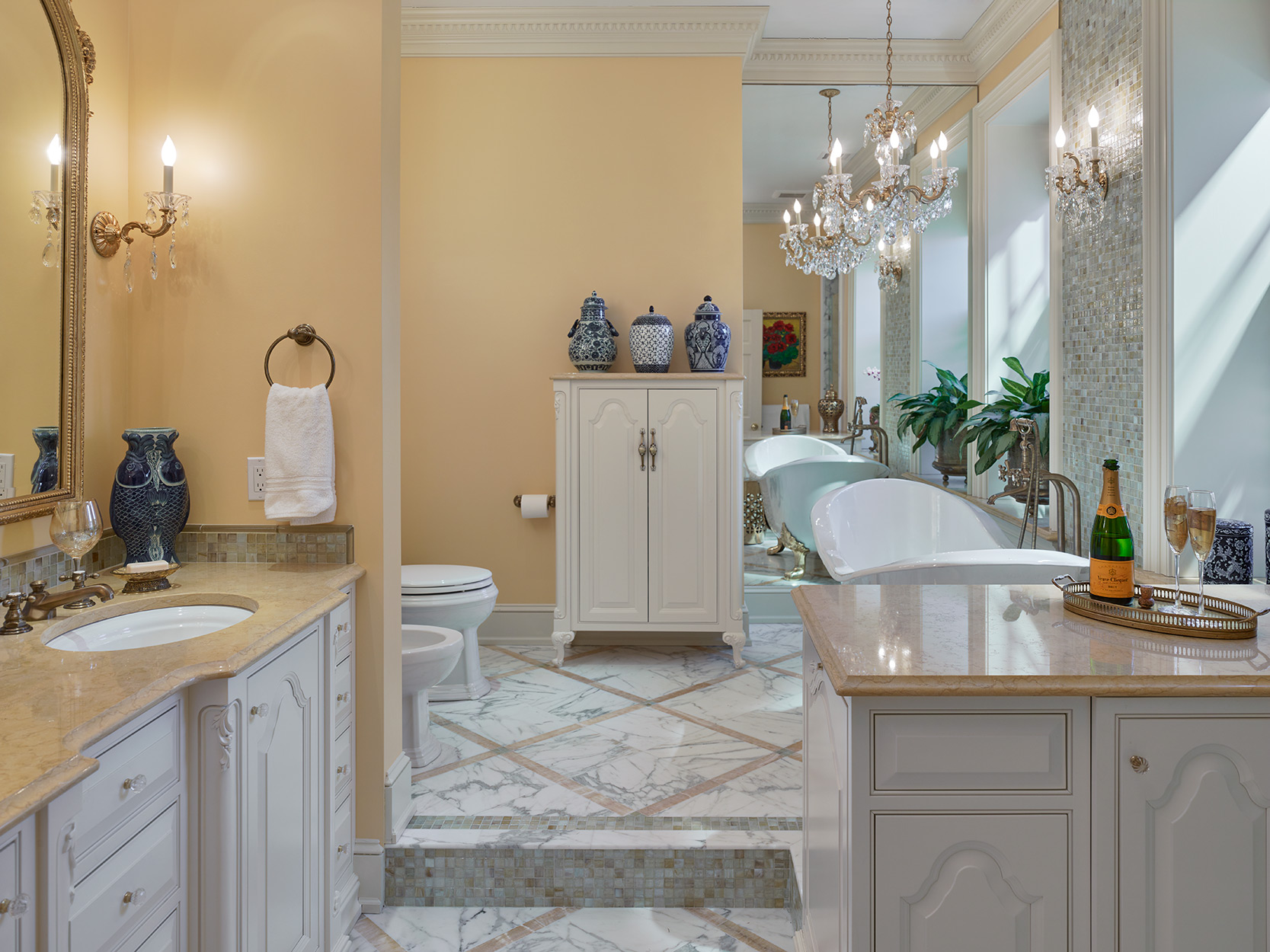 Joe Kitchen is a commercial photographer in New York & Philadelphia that photographs architecture & interiors, hotels & resorts, still life and beverage. Joe regularly travels to Washington DC, Baltimore, Boston and the rest of North America for pr