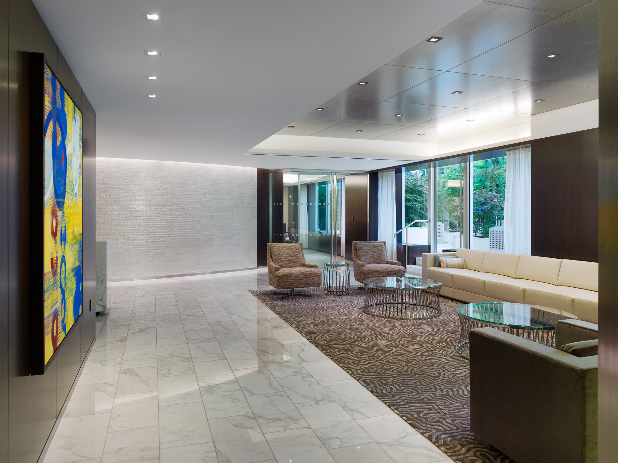 Joe Kitchen is a commercial photographer in New York & Philadelphia that photographs architecture & interiors, hotels & resorts, still life and beverage. Joe regularly travels to Washington DC, Baltimore, Boston and the rest of North America for pr
