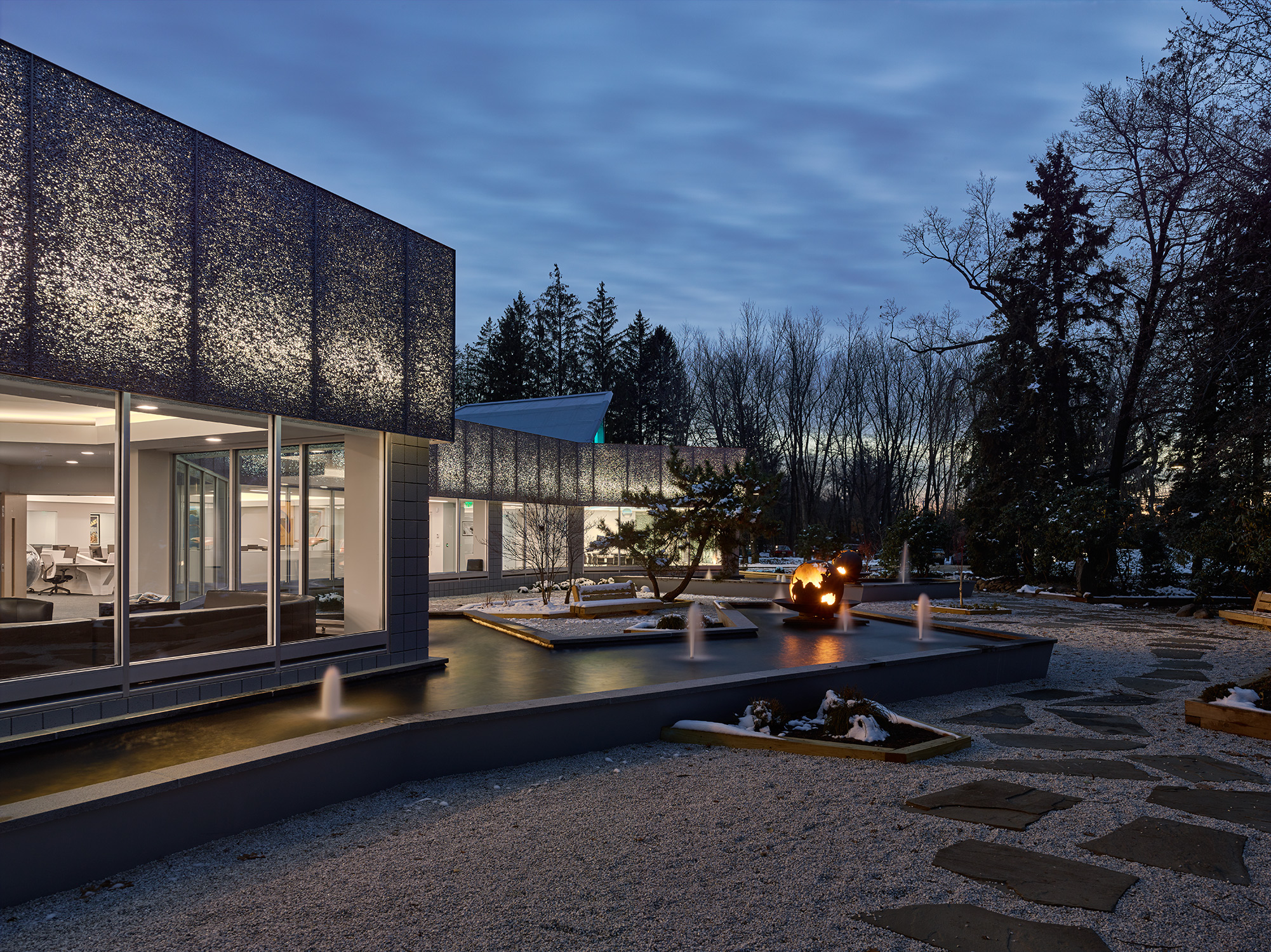 Joe Kitchen is a commercial photographer in New York & Philadelphia that photographs architecture & interiors, hotels & resorts, still life and beverage. Joe regularly travels to Washington DC, Baltimore, Boston and the rest of North America for pr