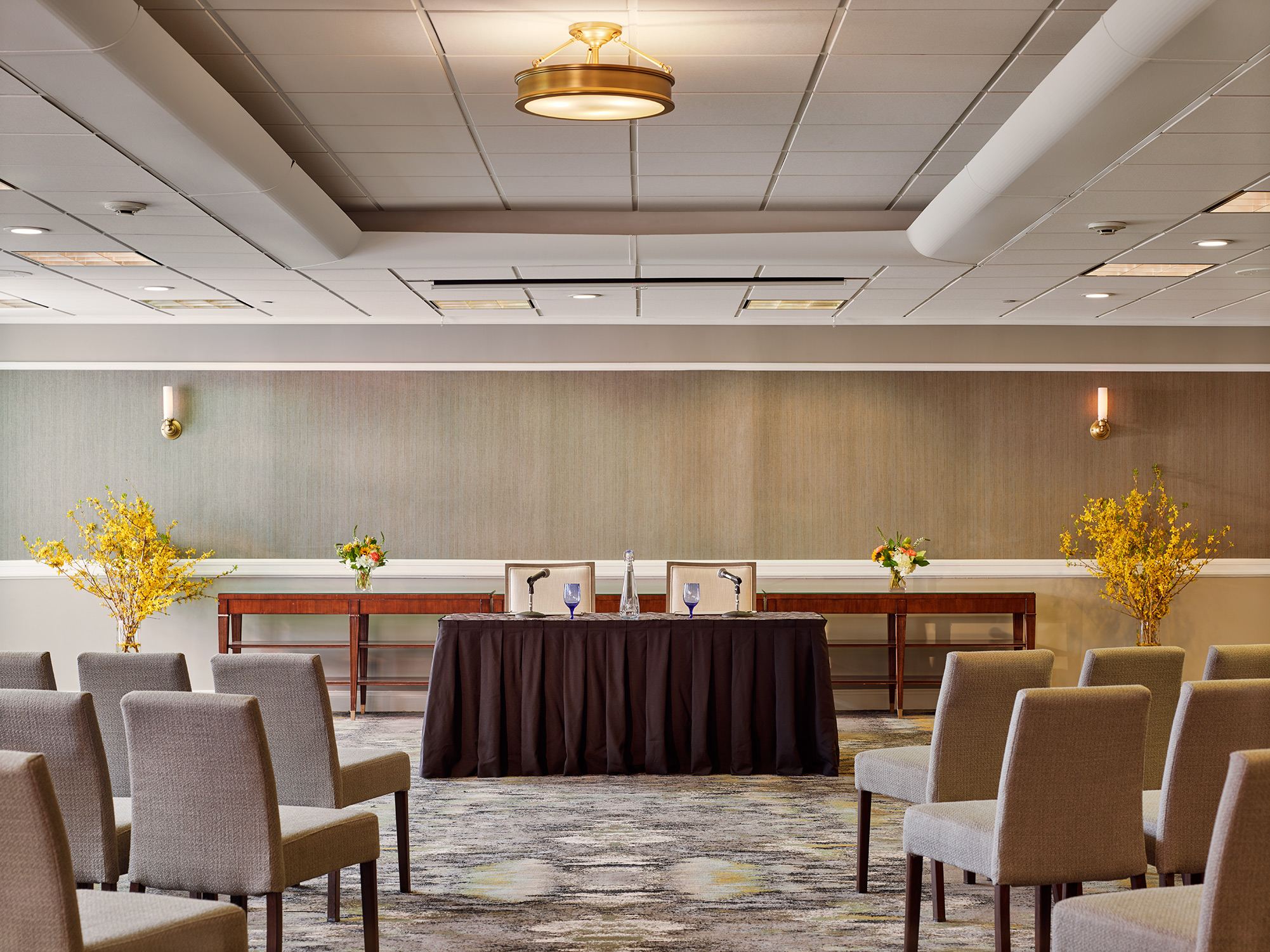 web-Eis-Room-2a.jpg