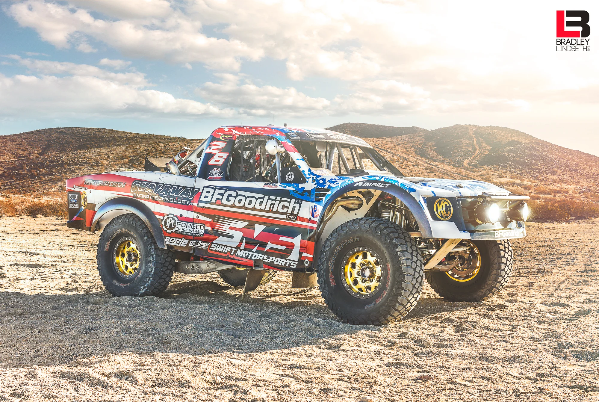 A "Swift" Wrap Design for a Trophy Truck ...