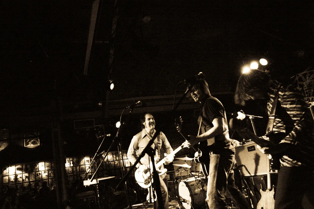 Truckee Brothers playing a radio show with Brendan Benson (2009). Photo Jeff Wiant