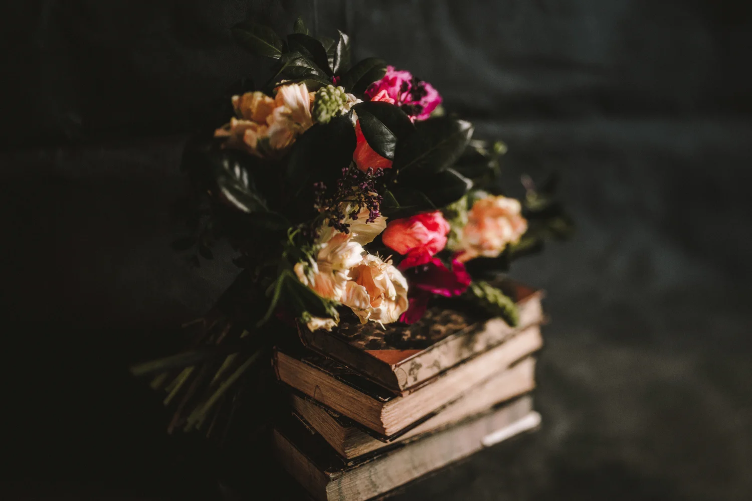 Houston, TX- Dark Flowers Event- Maxit Flower Design- Bouquet