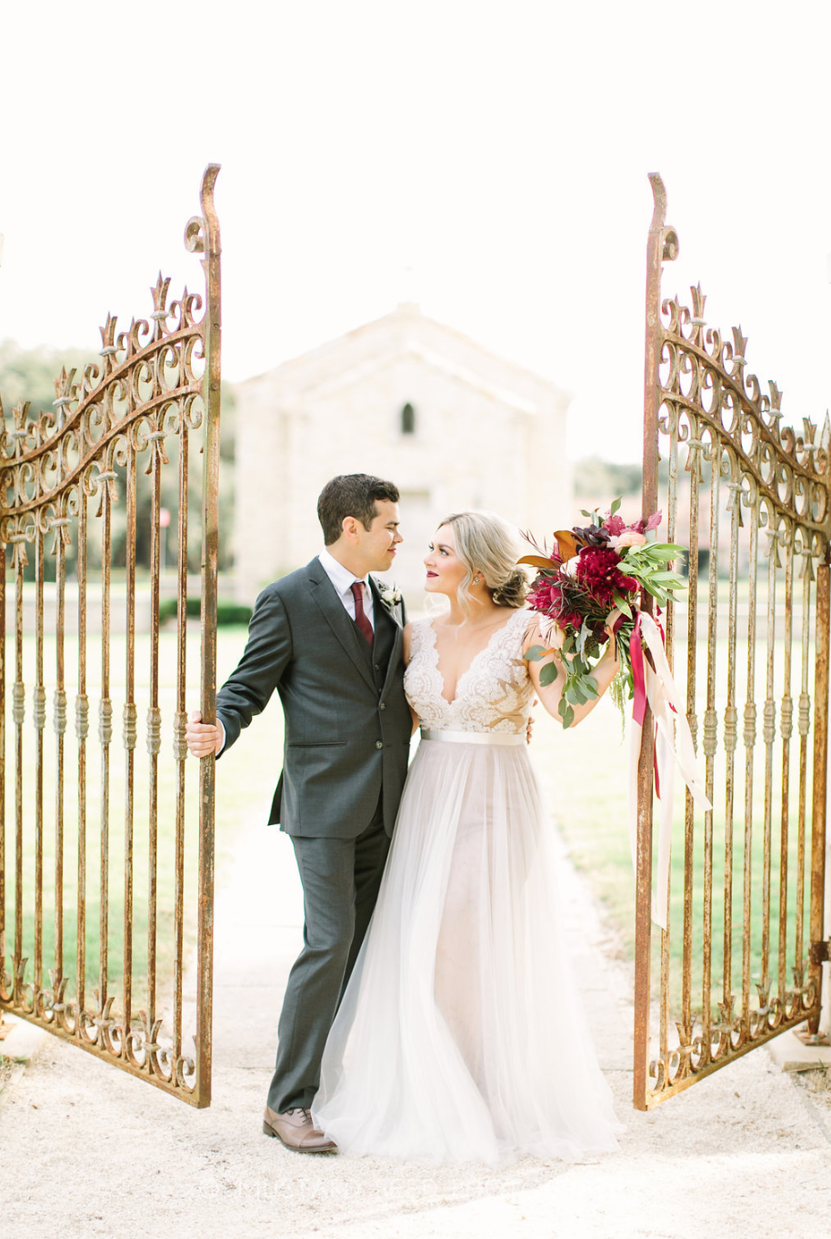 Newlyweds at Houston Oaks Country Club- Flowers by Maxit Flower Design