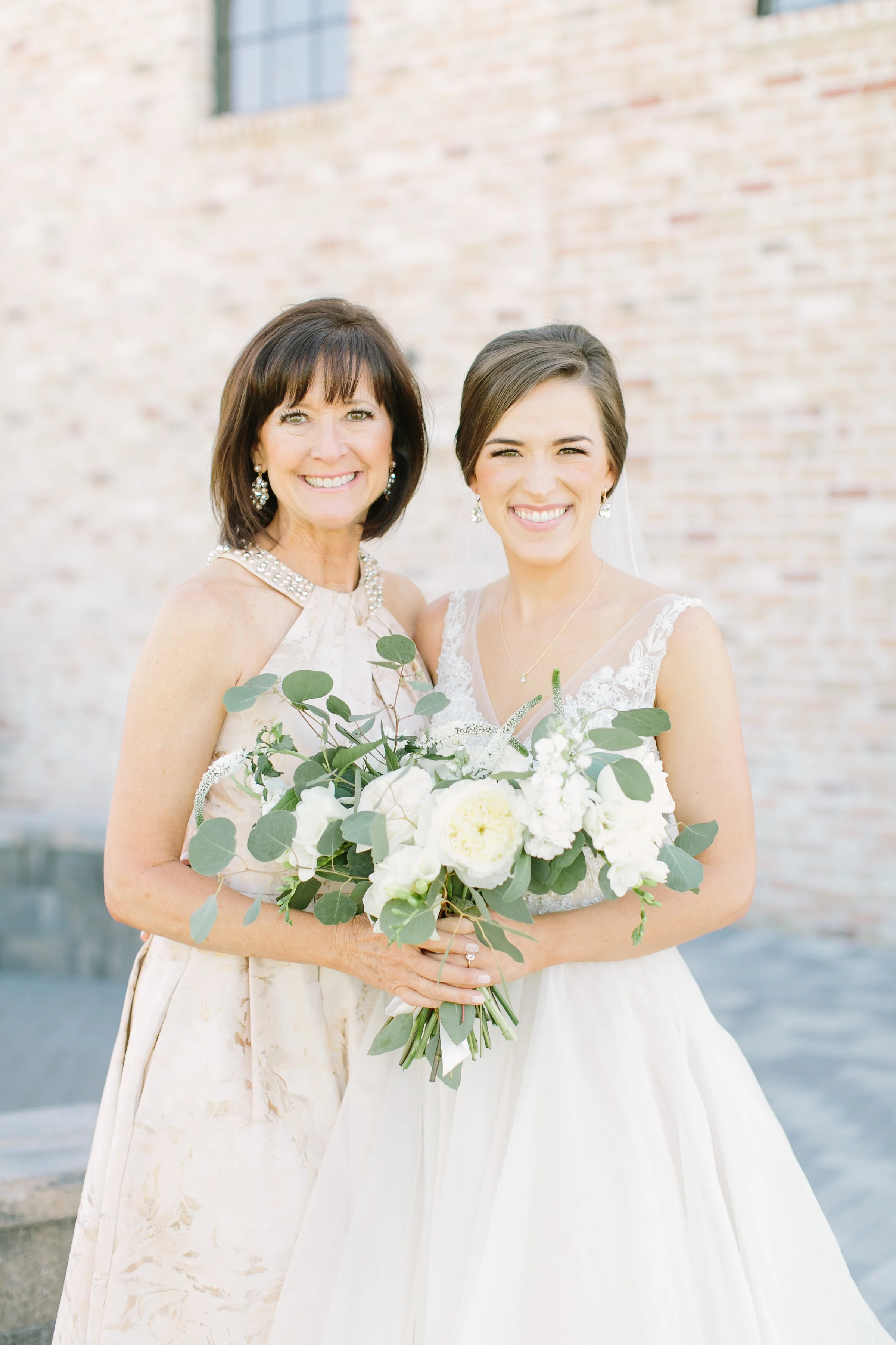 Bride and her mom Beckendorf Farms Houston.JPG