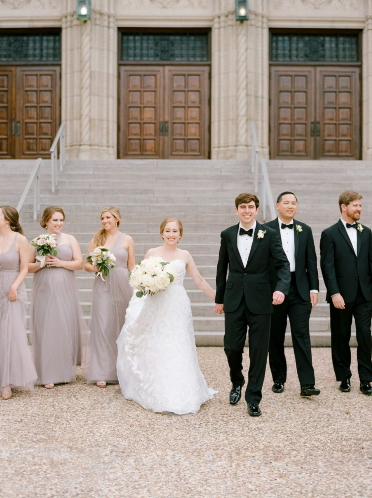 wedding-bride-groom-bridal-party-photography-dana-fernadez-river-oaks-country-club-bridal-bouquet-peony-boutonniere-floral-greenery-by-maxit-flower-design-houston-texas