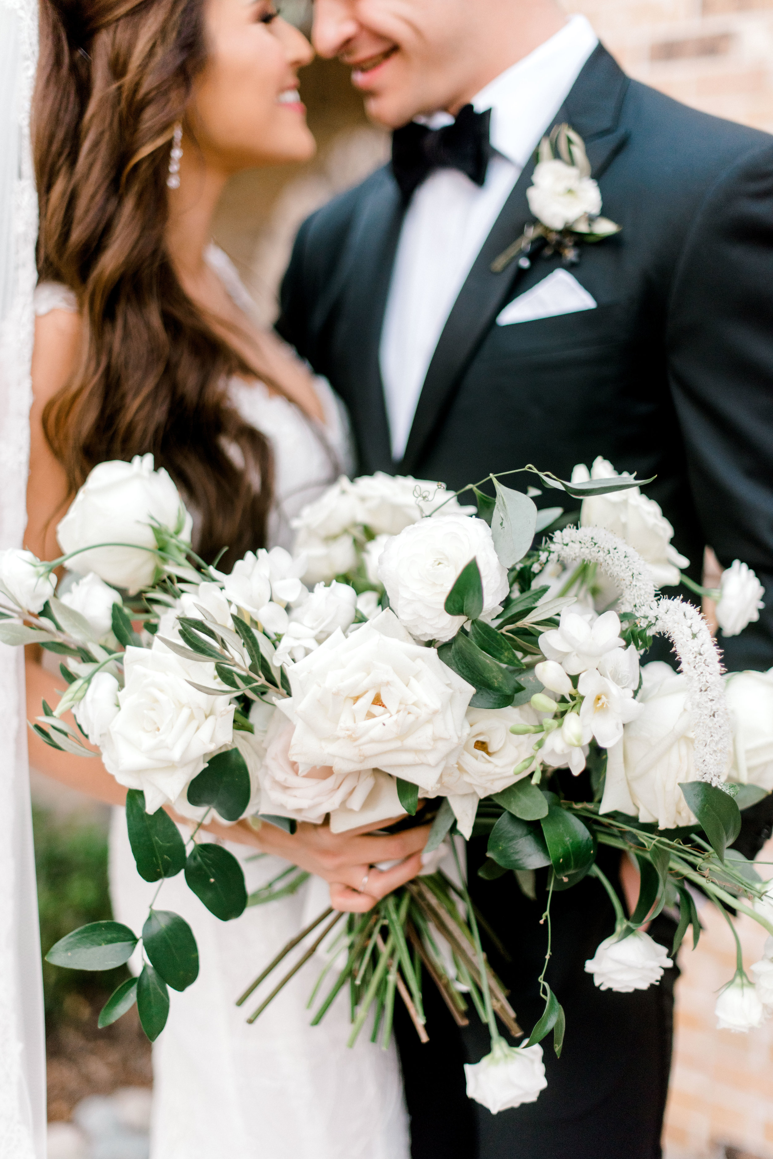 wedding-details-photography-dana-fernandez-bride-groom-married-love-boutonniere-bridal-bouquet-Freesia-Lisianthus-Veronica-peony-floral-greenery-by-maxit-flower-design-houston-texas