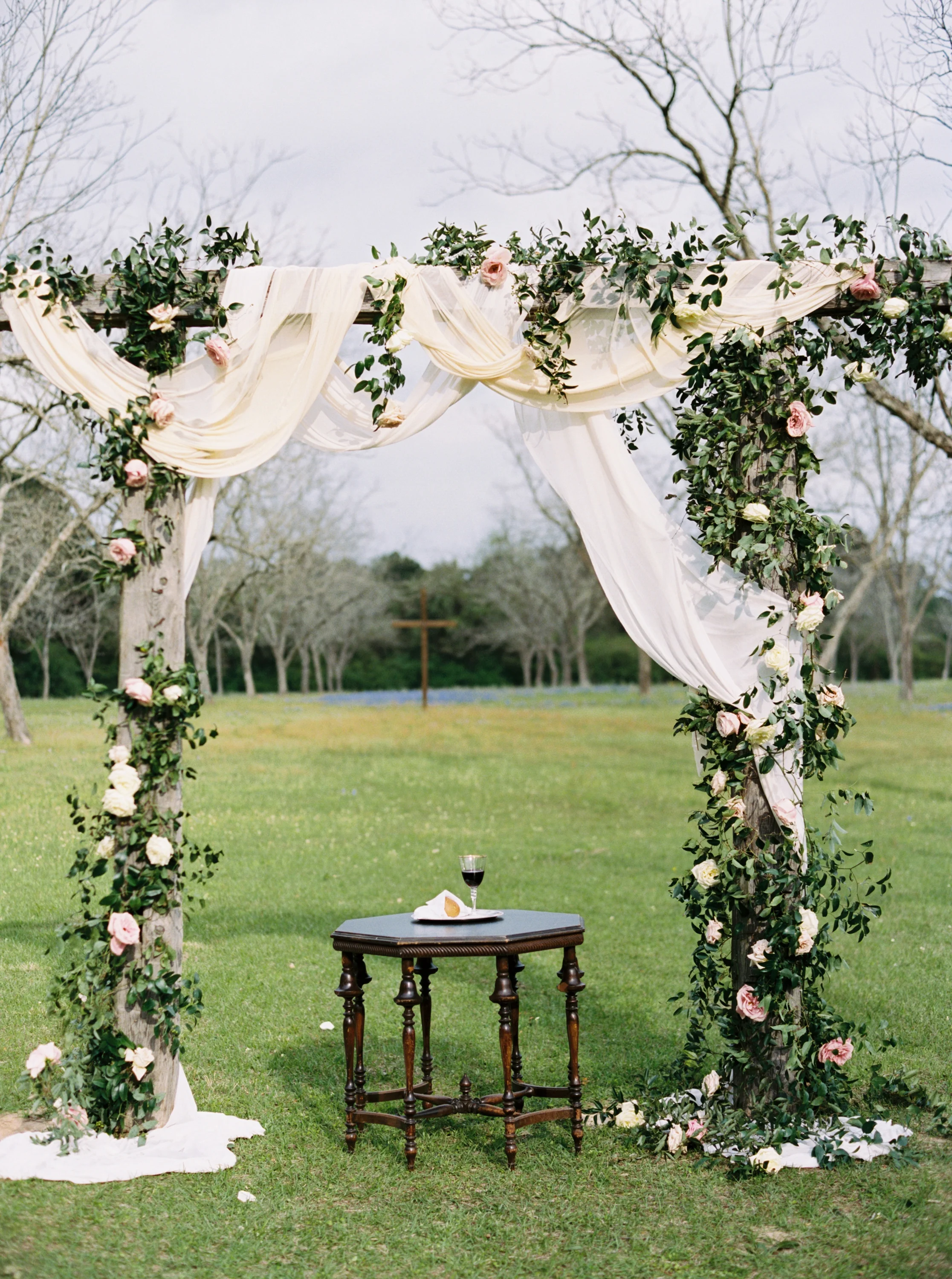 Fabric_Flowers_Arch_Wedding_Houston.jpg