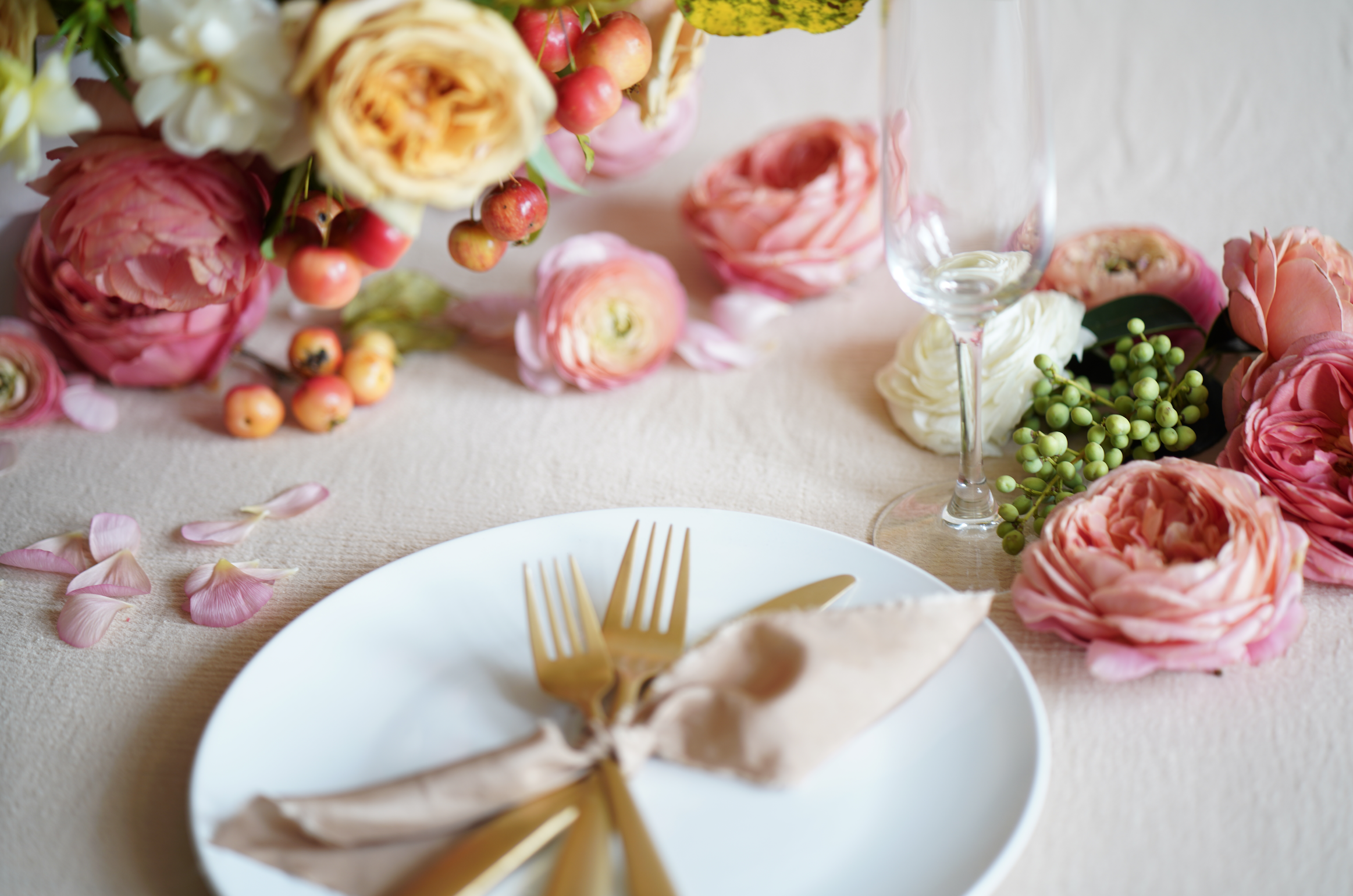 Maxit-Flower-Design-Styling-Flowers-On-Table-Wedding-Event-Florist- Crab-Apples.png