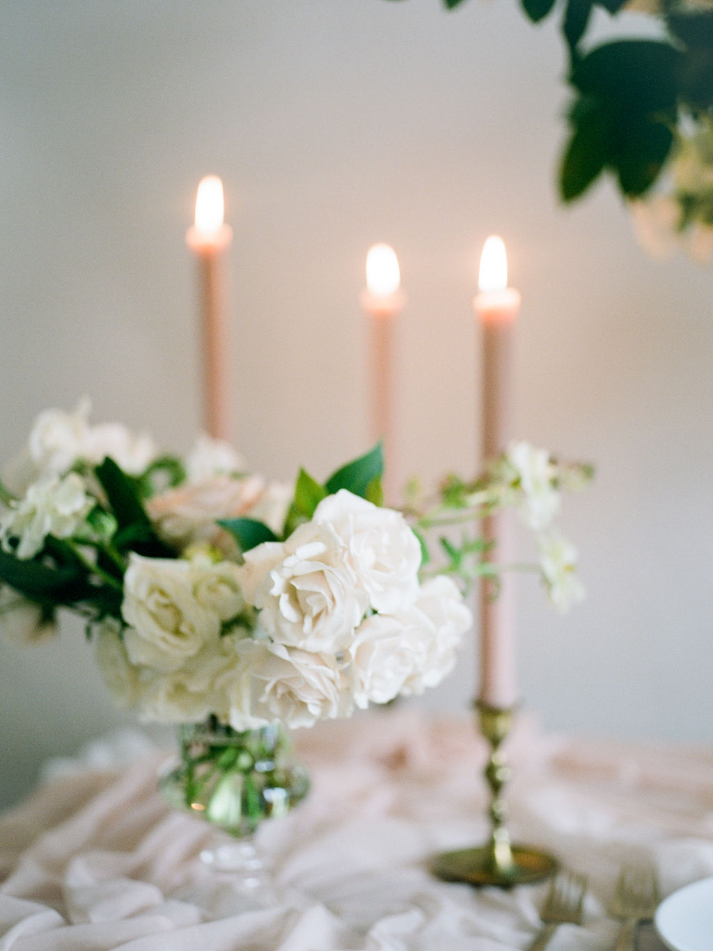 Maxit-Flower-Design-Christine-Gosch-Houston-Wedding-Flower-Taper-Candles.jpg