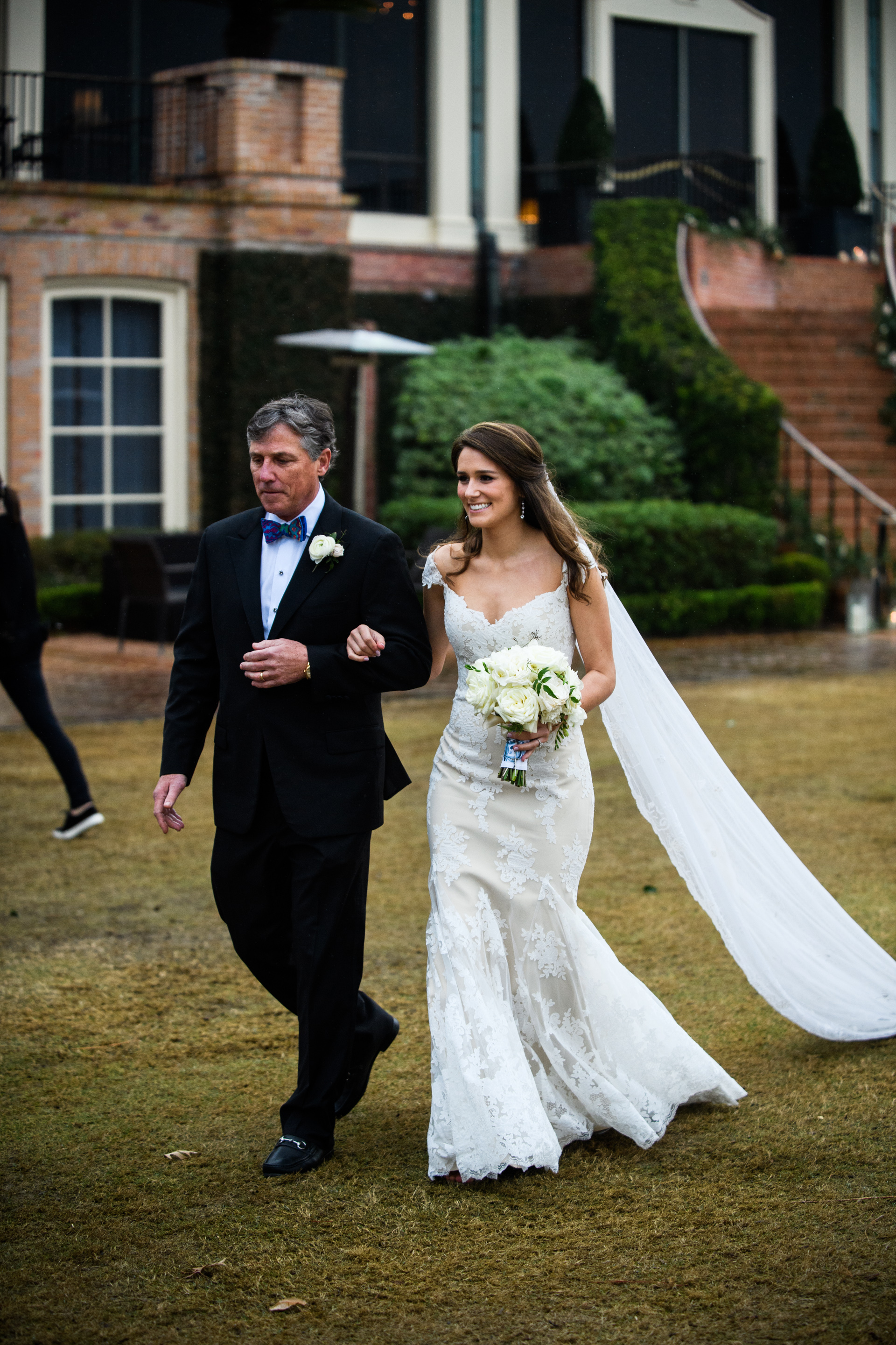 Bride_Aisle_With_Father_Houston_Wedding.jpg