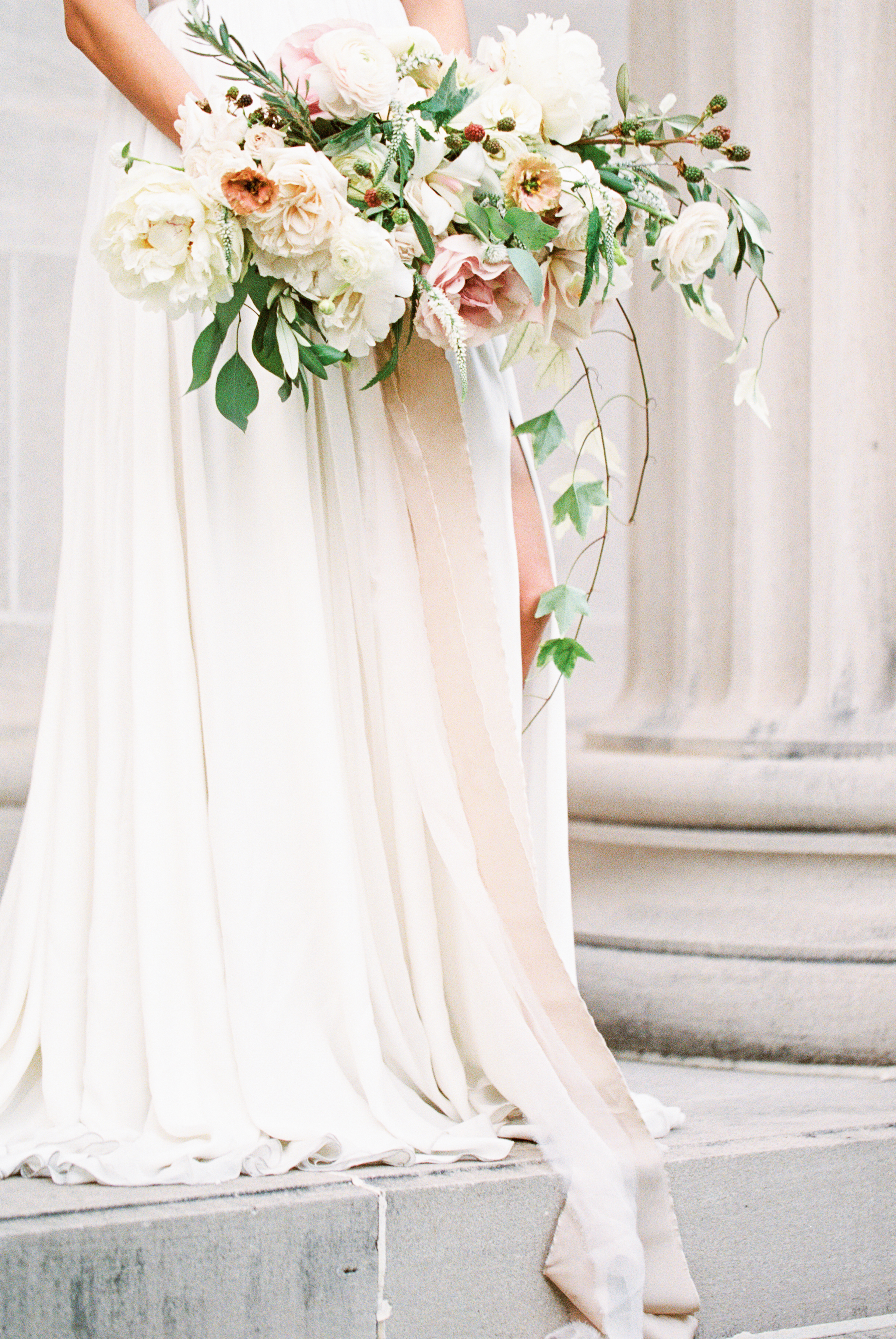 Bouquet_Bridal_Houston_Texas_MFAH.jpg