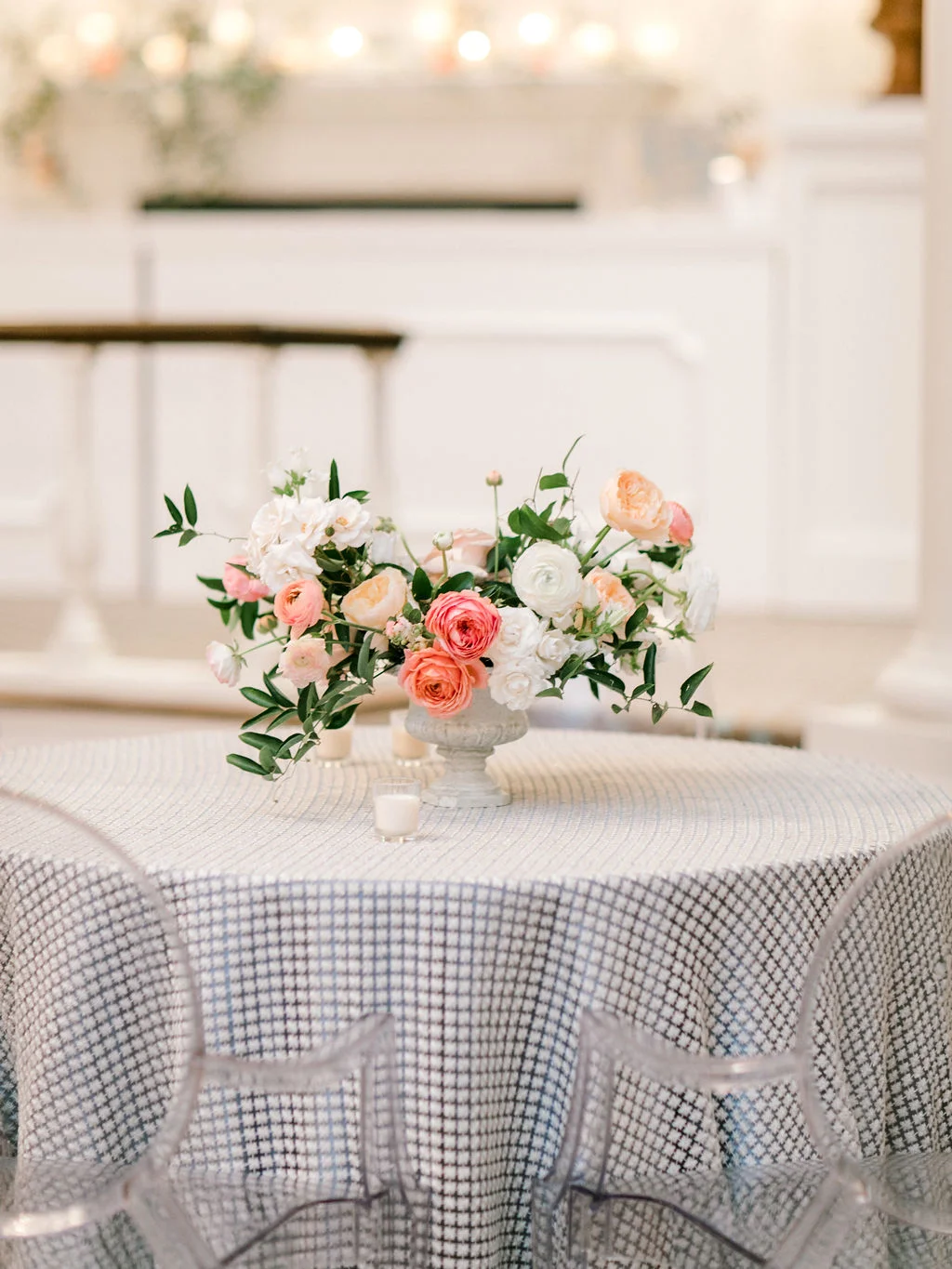 centerpiece-houston-wedding-flowers-acrylic-houston.jpg