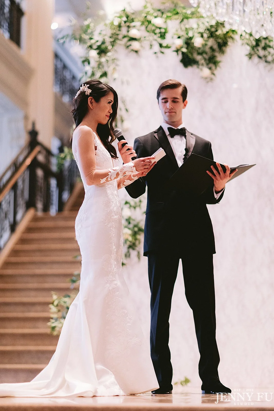 Altar_Officiant_Houston_Wedding_Maxit_Flowers.jpg