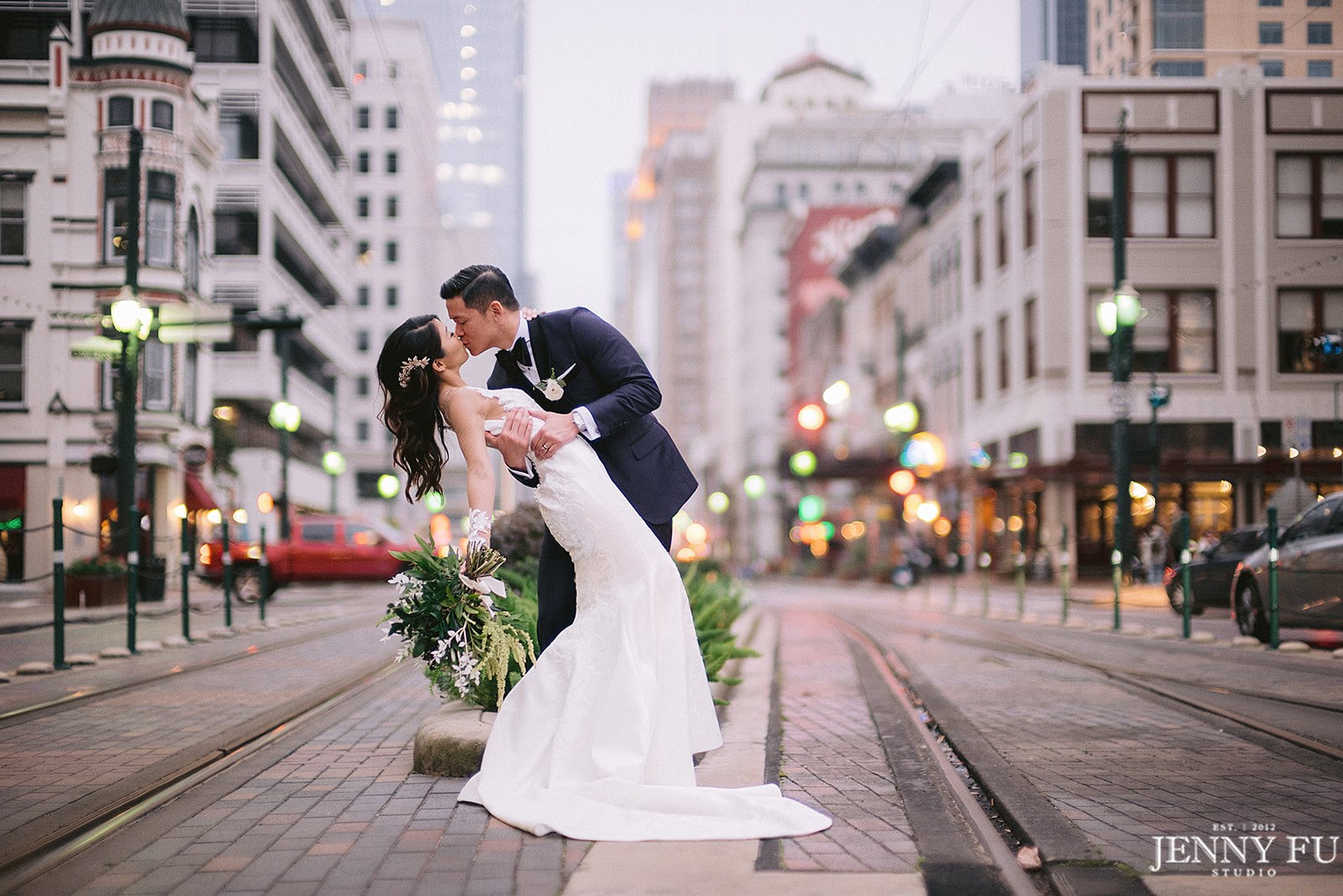 Kiss_Houston_Downtown_Maxit_Flower_Design.jpg