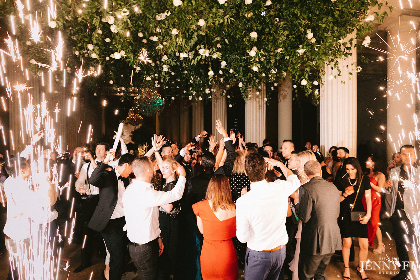 Sparklers_Houston_Wedding_Flower_Installarion.jpg
